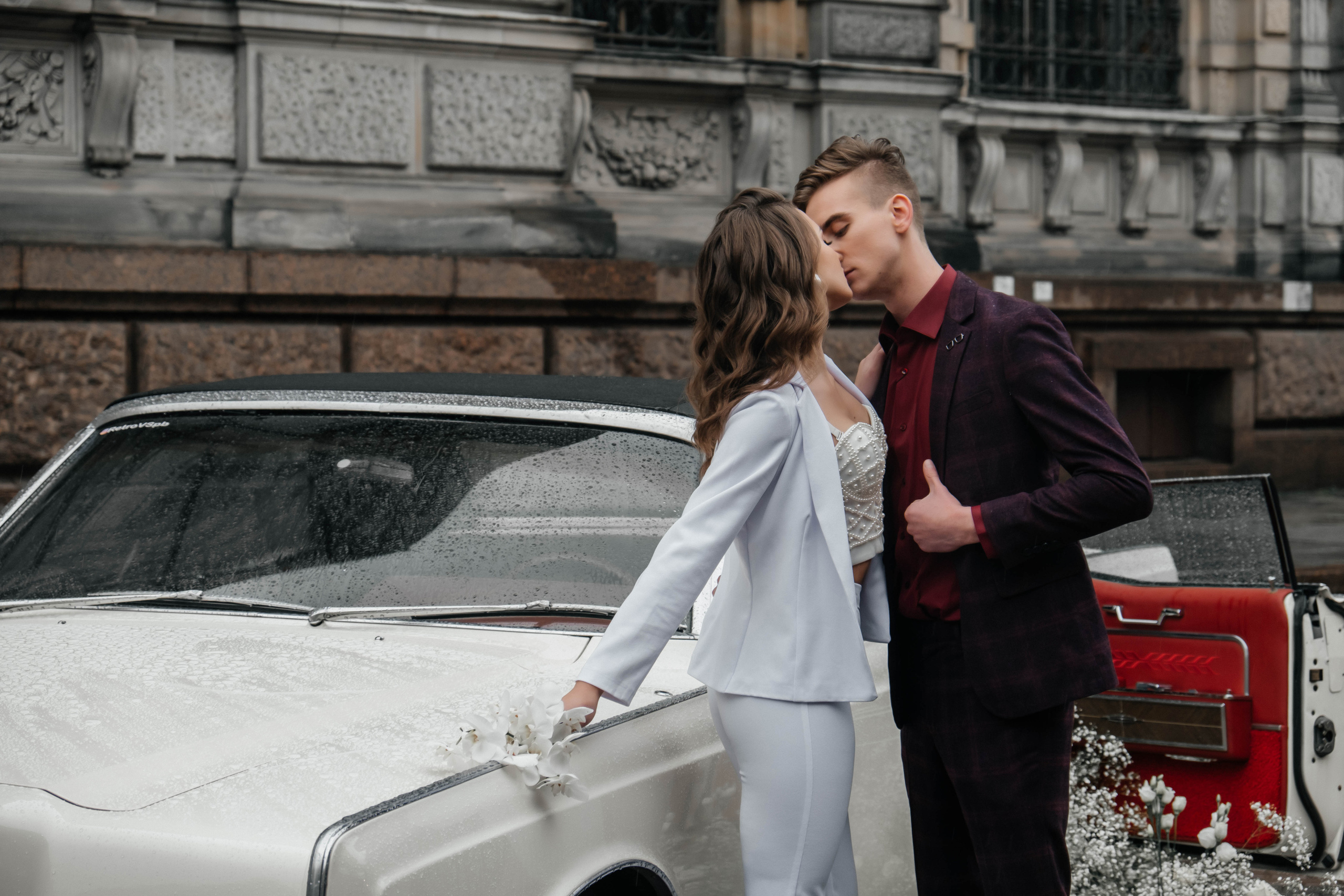 Свадьба с ретро машиной. Свадебный и портретный фотограф Казань | Белебей