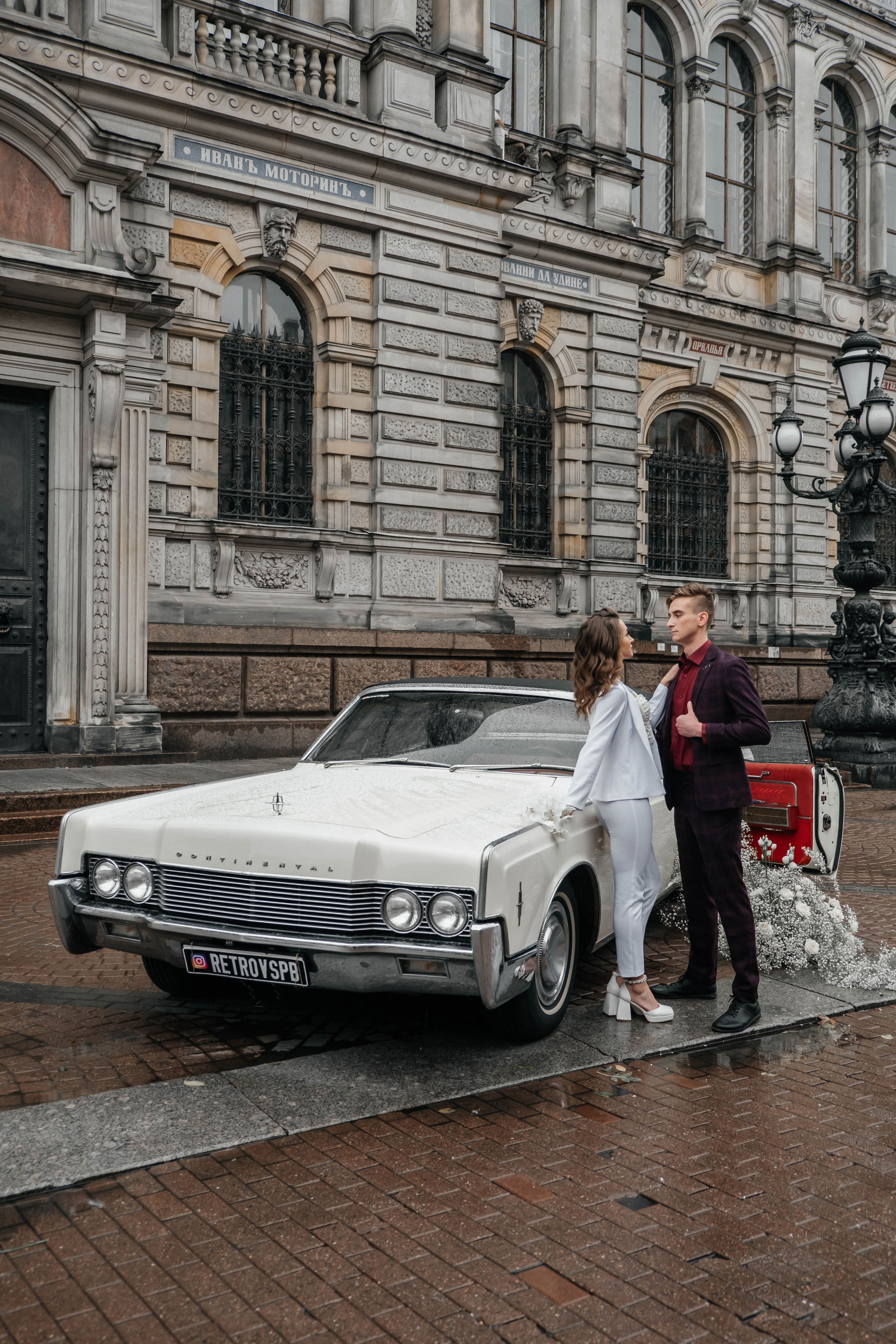 Свадьба с ретро машиной. Свадебный и портретный фотограф Казань | Белебей