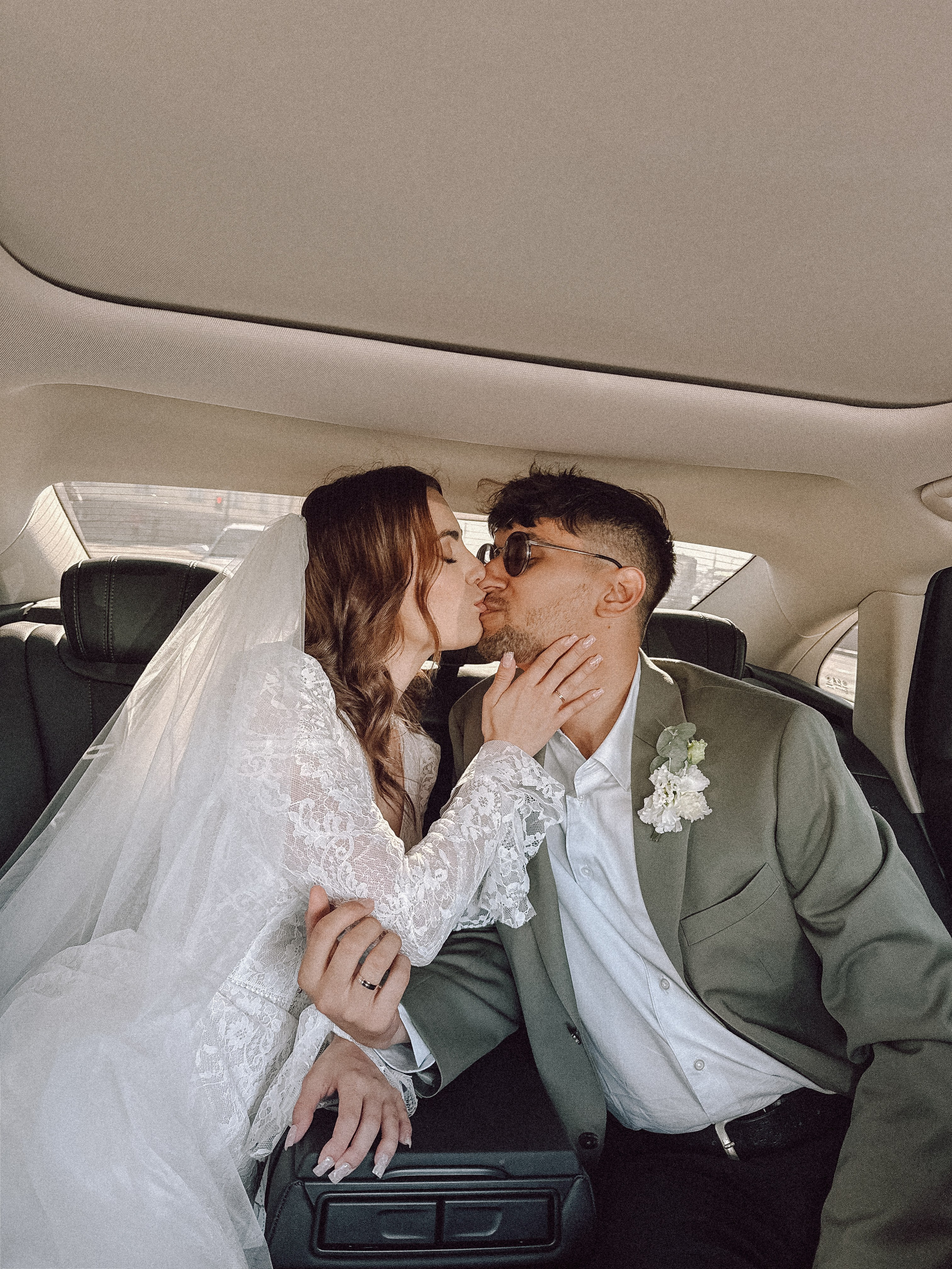 ФОТО НА ТЕЛЕФОН ВО ВРЕМЯ БРАКОСОЧЕТАНИЯ В ПЕРВОМ ДВОРЦЕ И ПРОГУЛКИ. Профессиональный фотограф, Санкт-Петербург — Виктория Богомолова