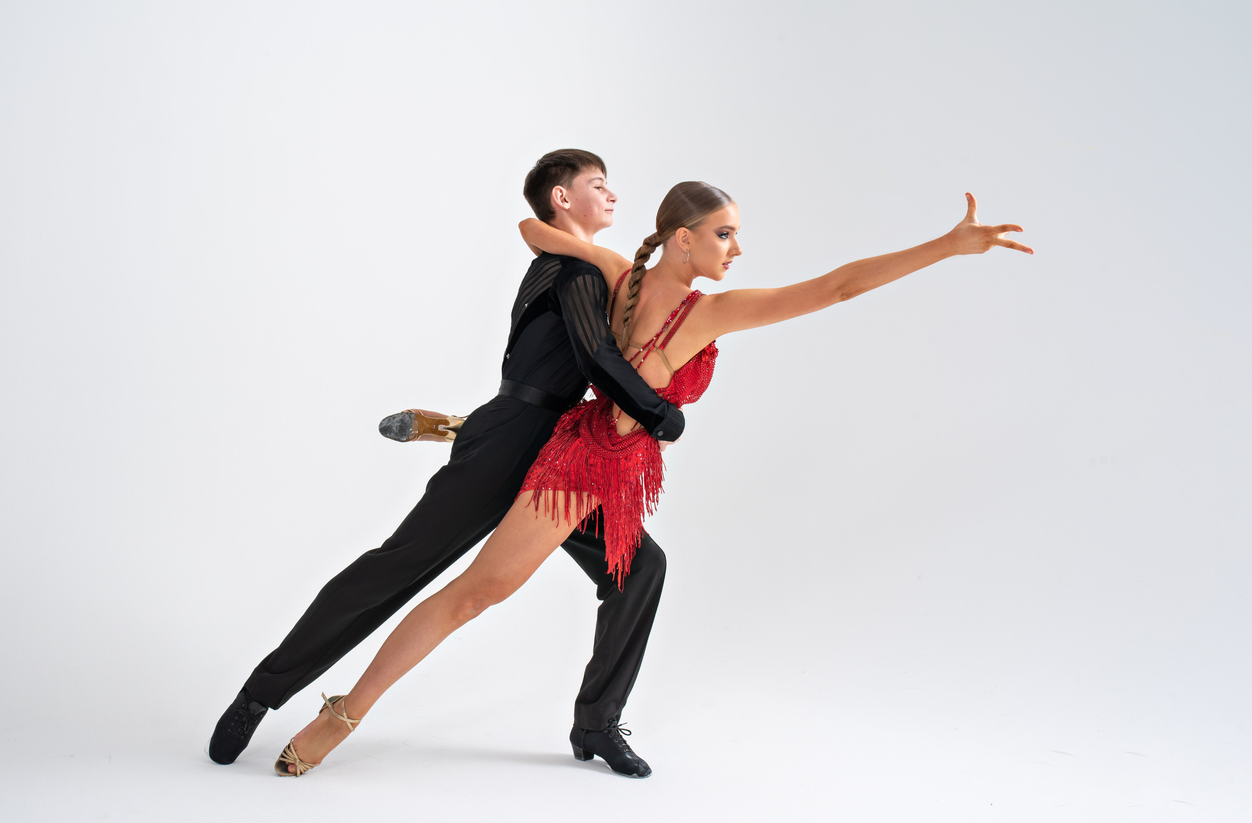 Варя и Даня. Латина. Белая классика. Спортивный фотограф в Туле и Тульской области. Файсханова Фото Спорт