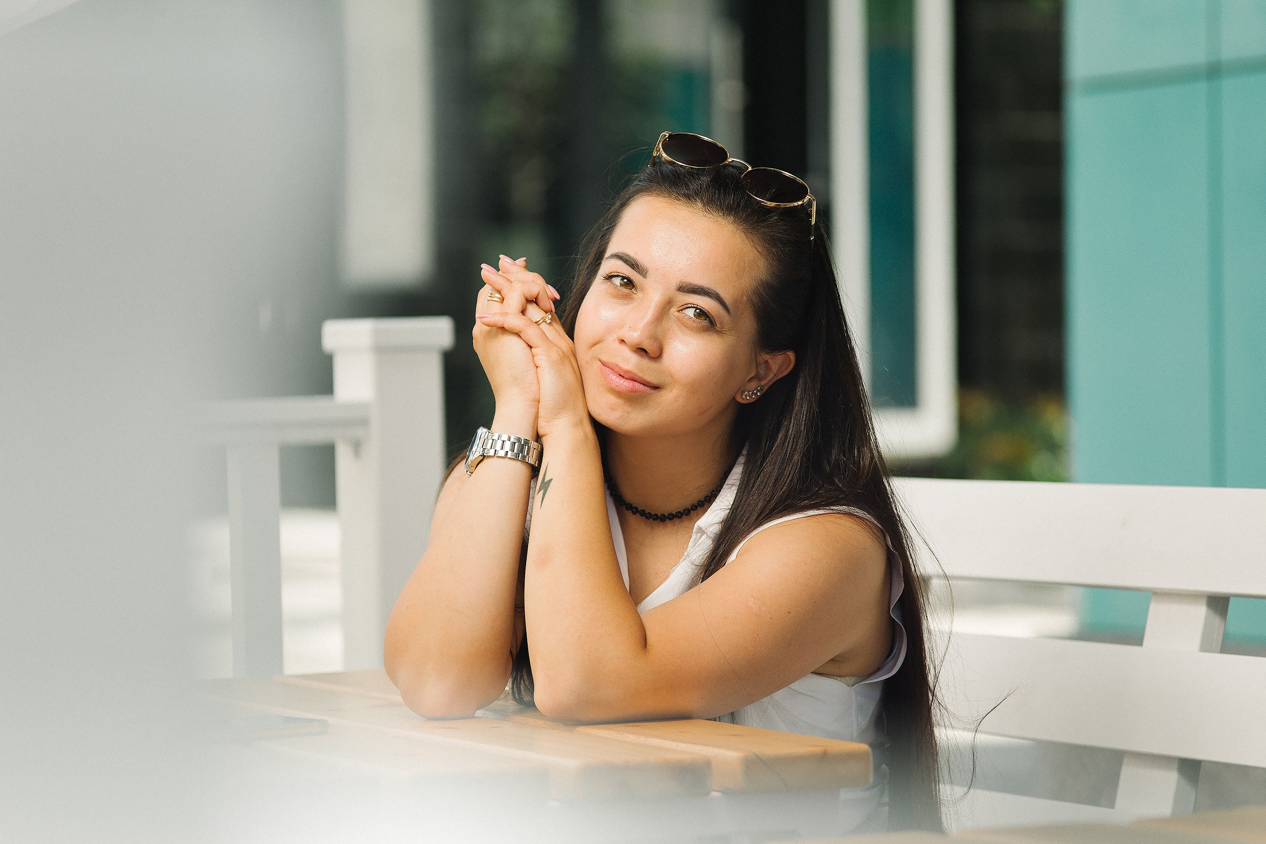 Женский портрет на улице летом. Портретный и репортажный фотограф. Мыльников Илья