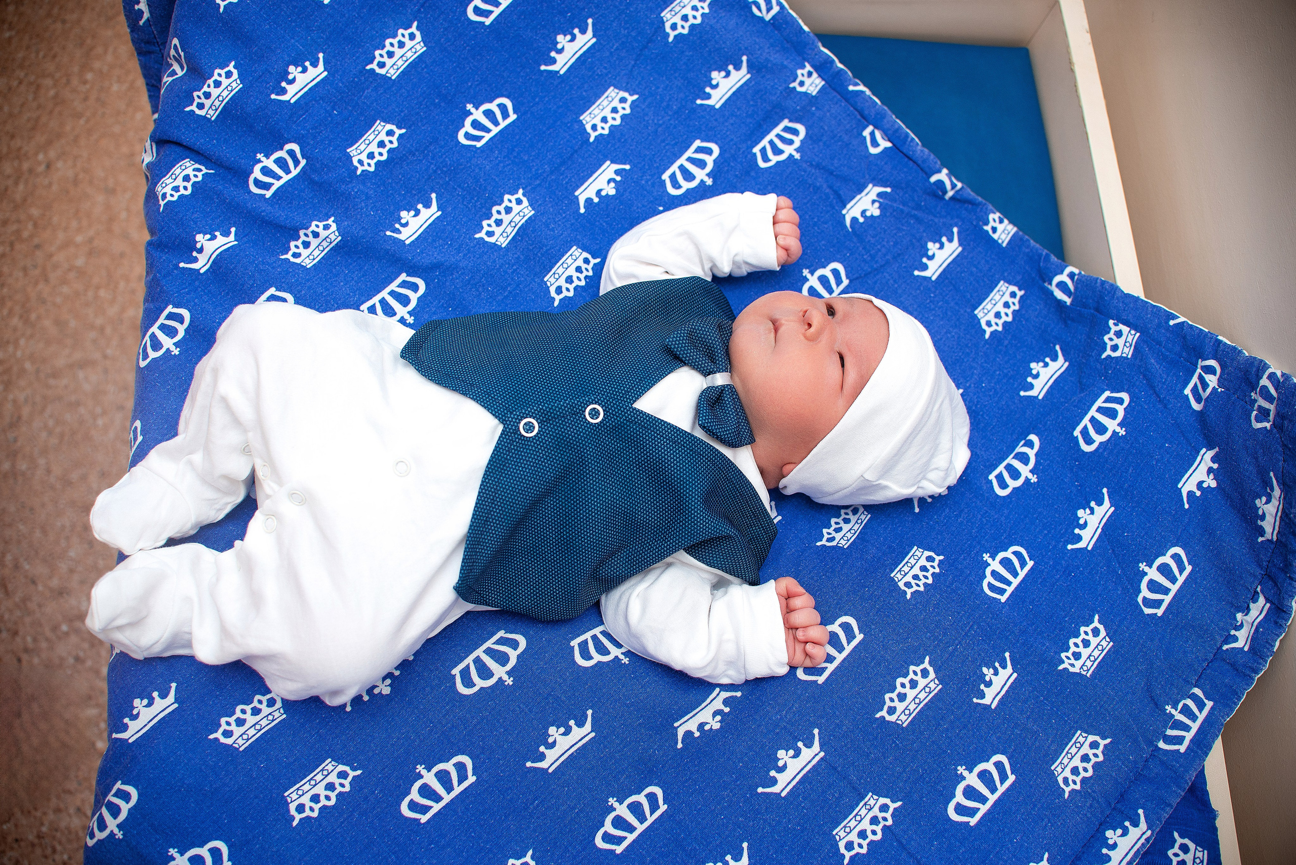 Выписка Светланы МиД. Семейный фотограф на выписку из роддома и крещение Минск Настя Гришук