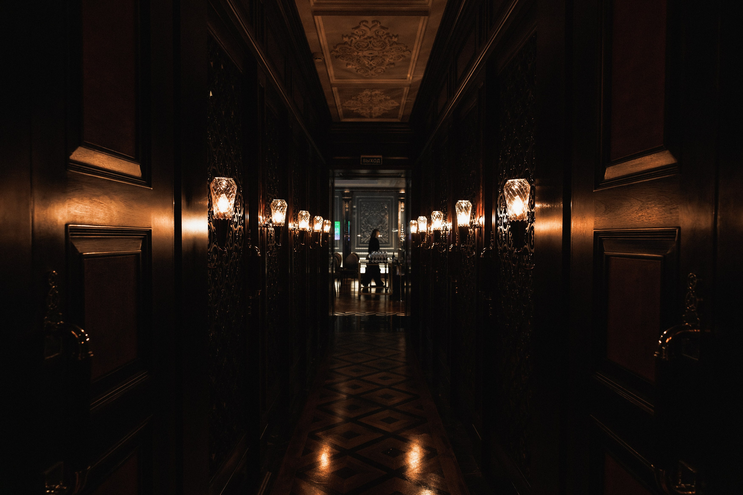 Four Seasons Lion Palace St. Petersburg 5* — МегаФон. Коммерческий фотограф в Санкт-Петербурге | Фуд, интерьерная и рекламная съемка | Влад Жолудев