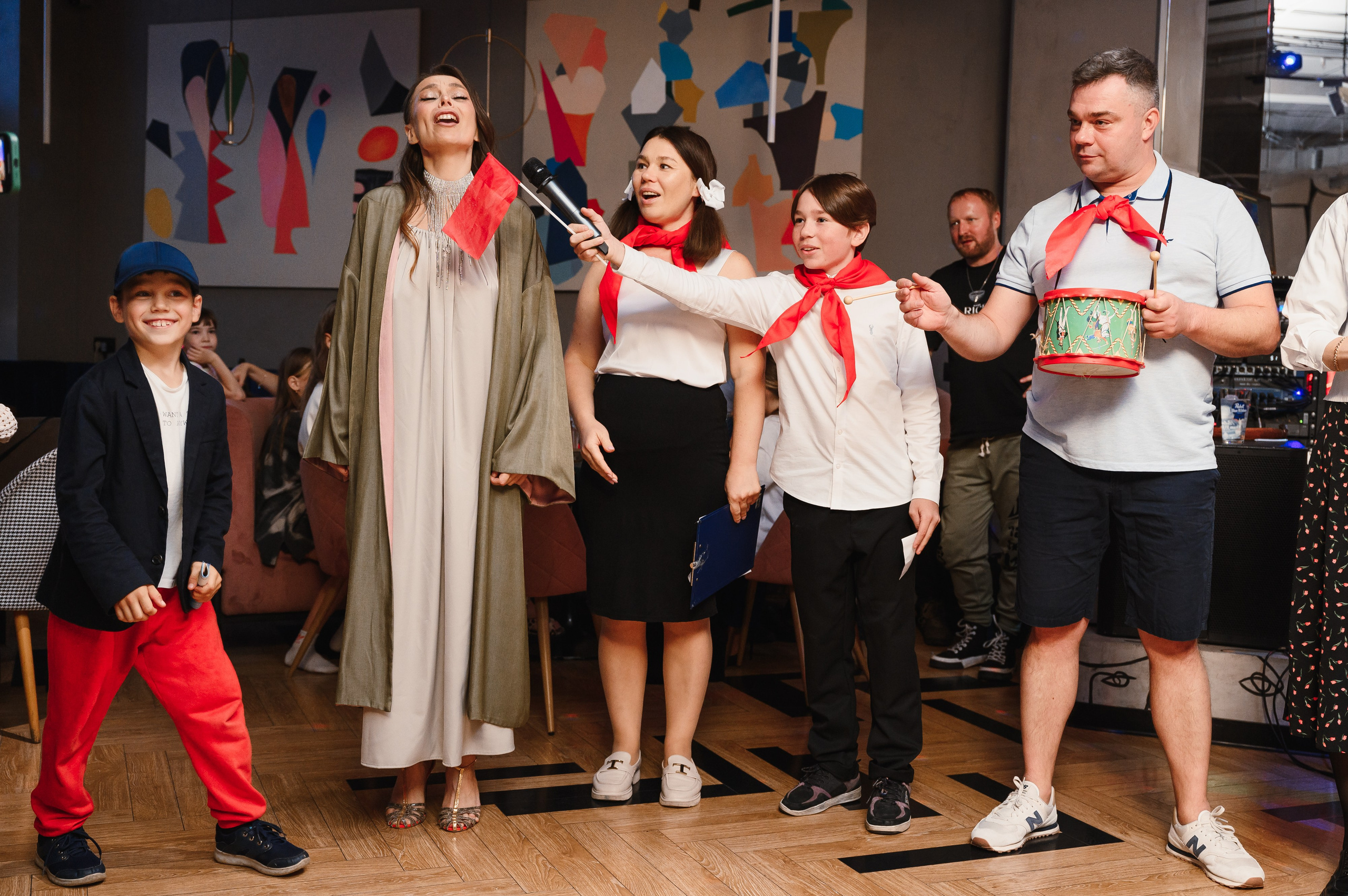 День рождения в формате выступления. Wedding and family photographer USA