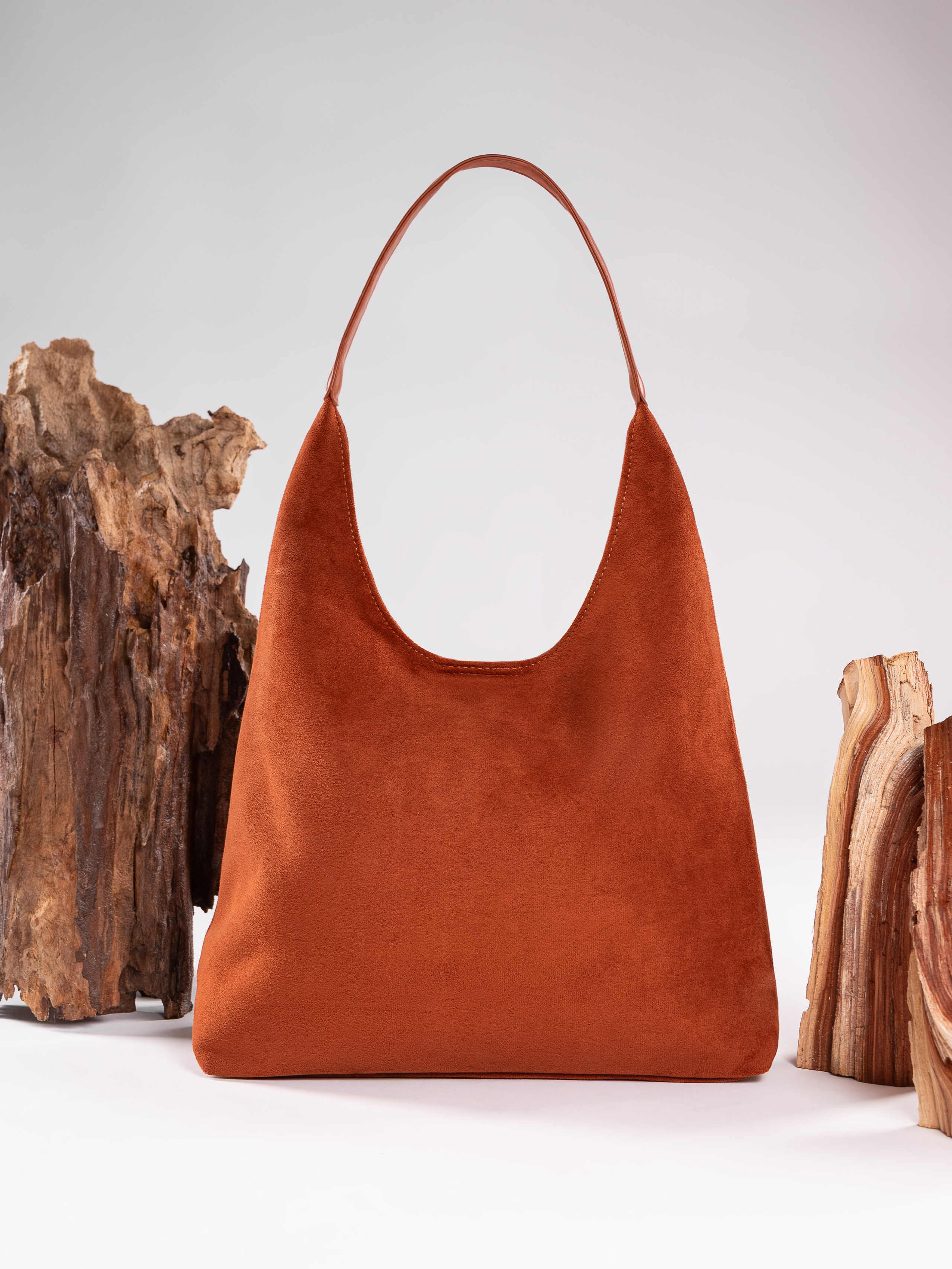 Q Шопперы замшевые предметка серия 3. Предметный фотограф, фото для маркетплейсов Пятигорск, КМВ