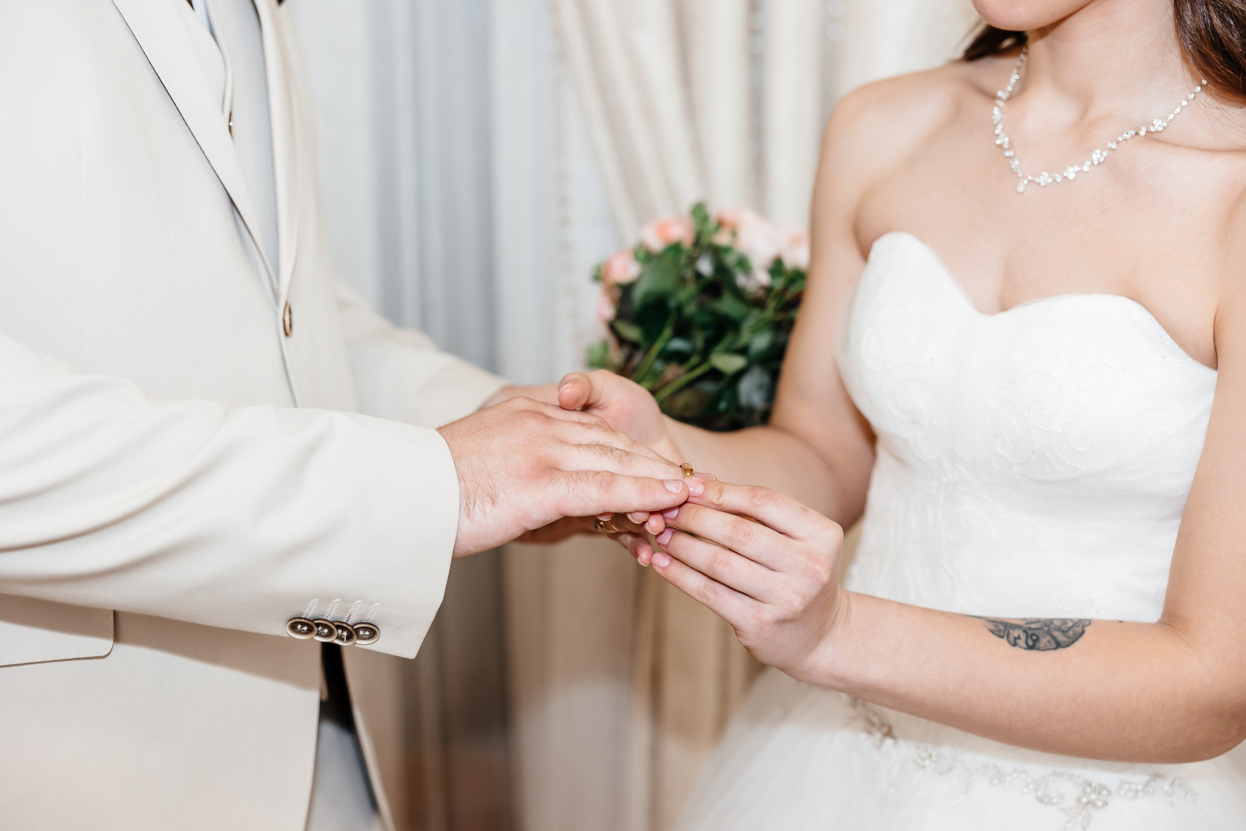 Сакура в Японском саду. Анонс свадьбы для Никиты и Марины. Свадебный фотограф в Крыму и Севастополе Ольга Баскакова