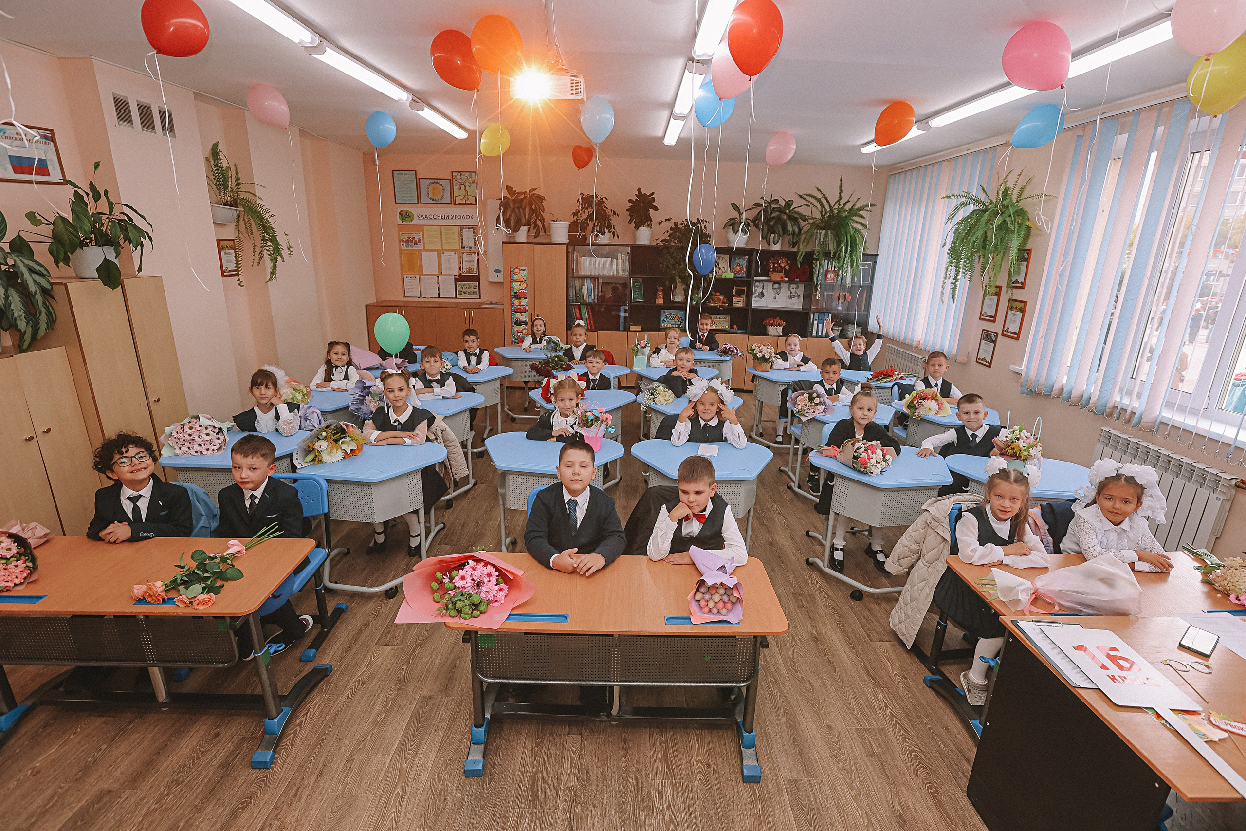 1 сентября линейка+кл час+портреты. Семейный фотограф Тюмень, фотограф на роды Салмина Мария