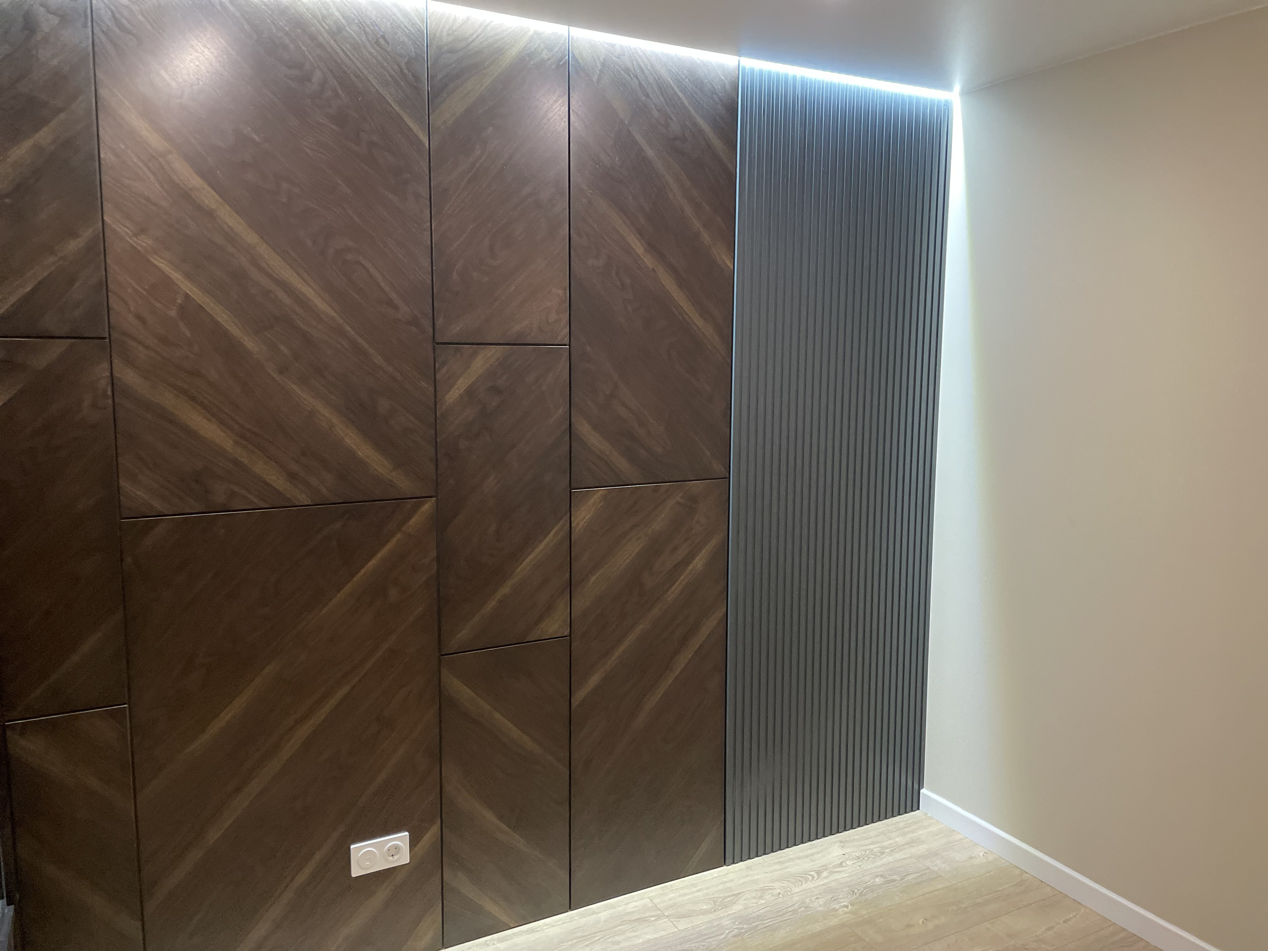 Стеновые панели. Klauzevits Workshop