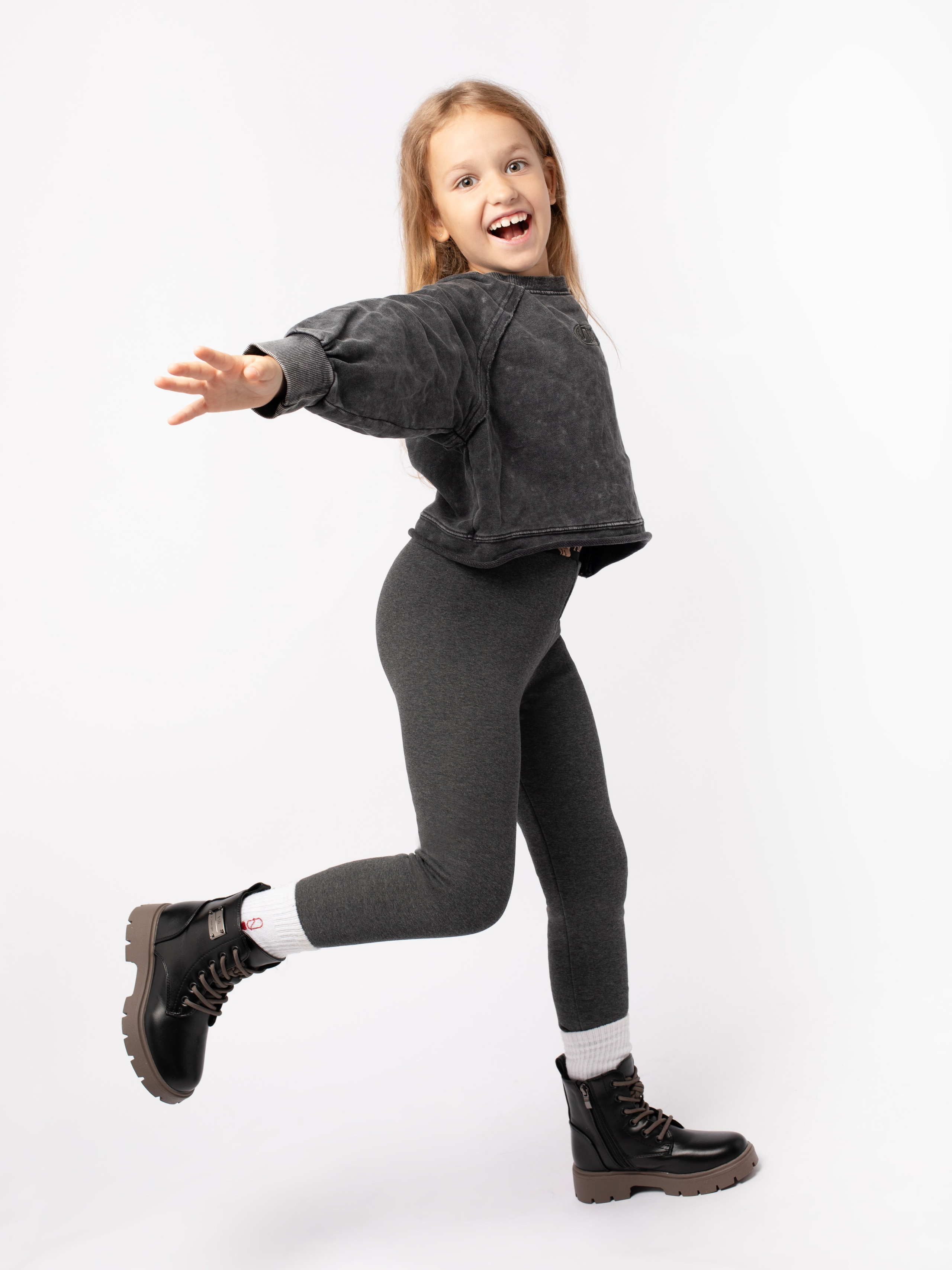 Утепленные лосины. Фотостудия предметной и модельной съёмки для маркетплейсов