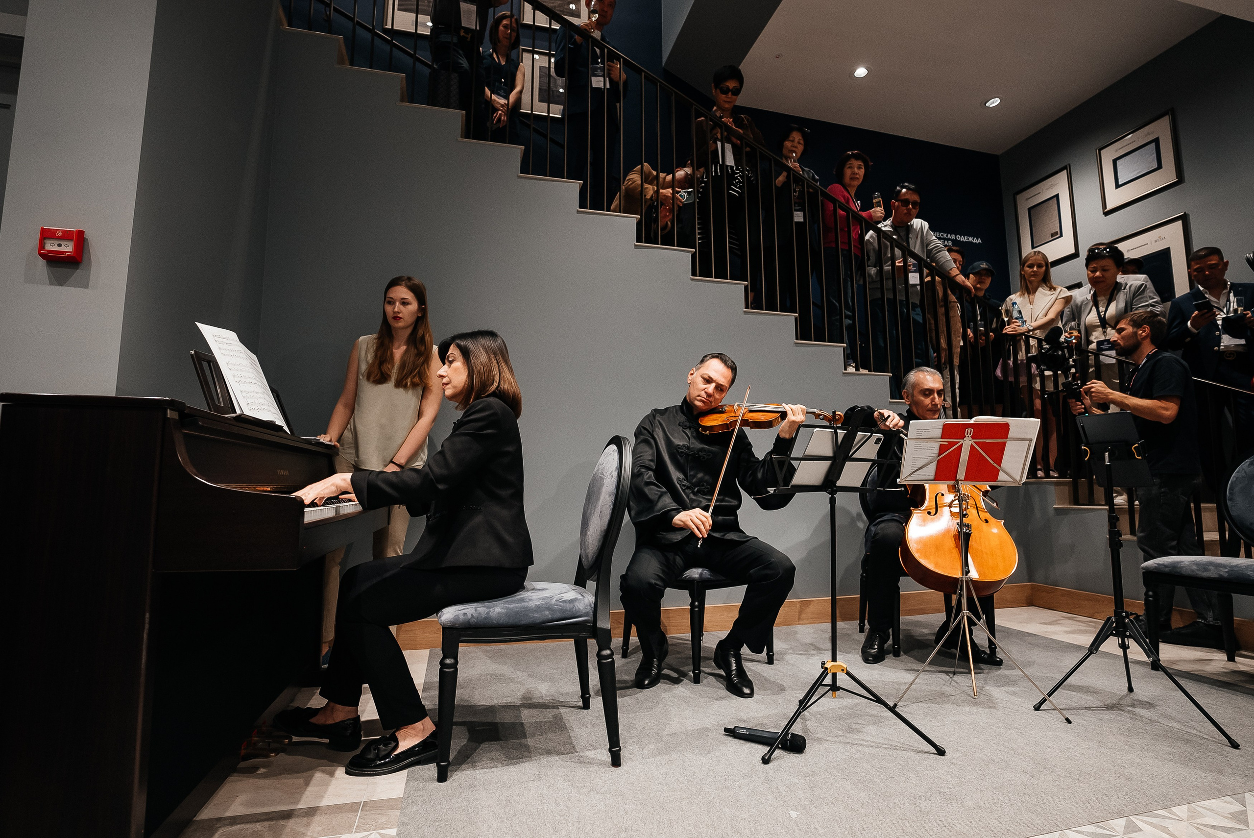 Henderson. Павел Краснов — Свадебный и репортажный фотограф в Москве