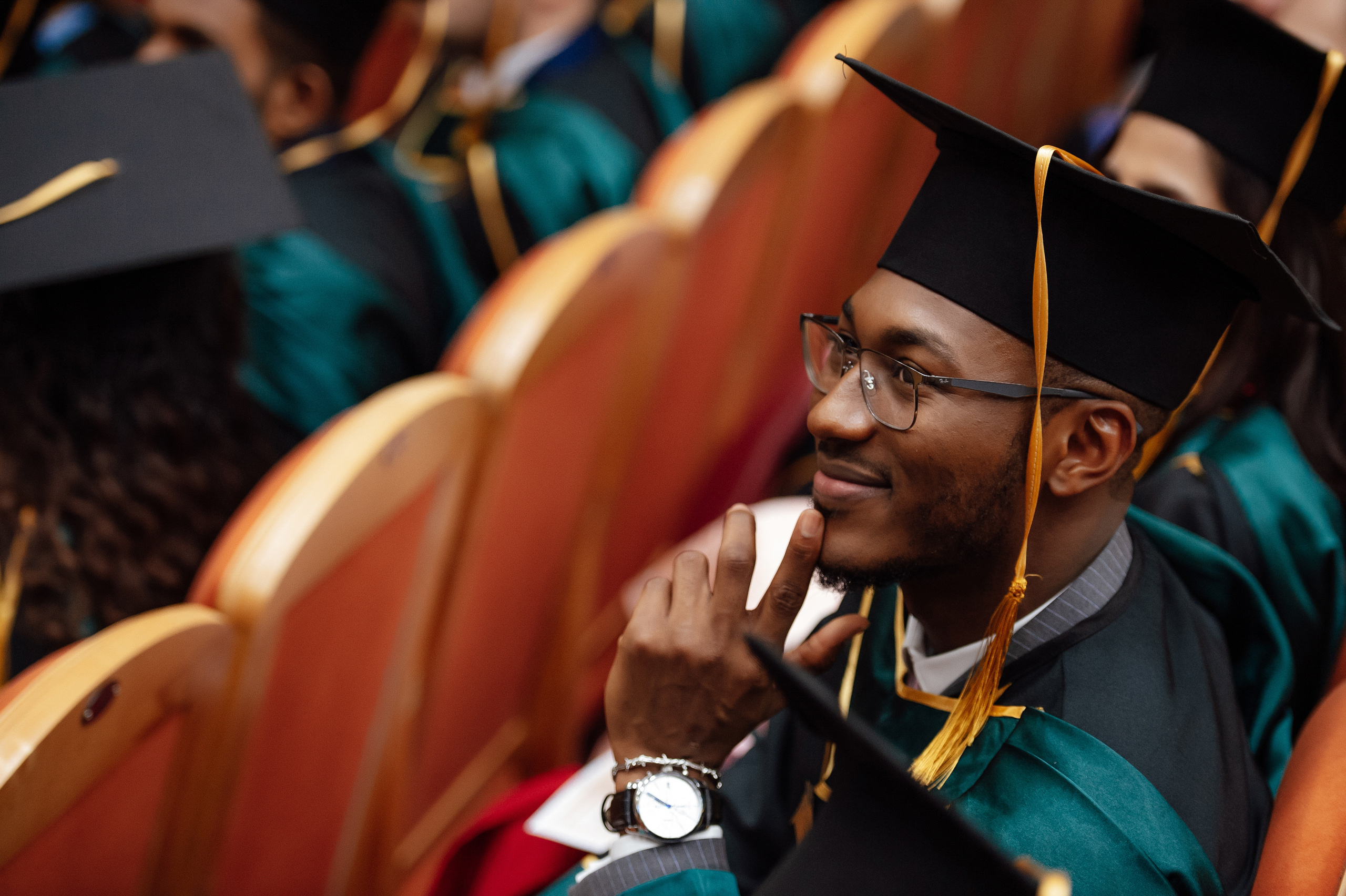 Вручение дипломов студентам. Репортажный и свадебный фотограф в Курске Борис Захарчук
