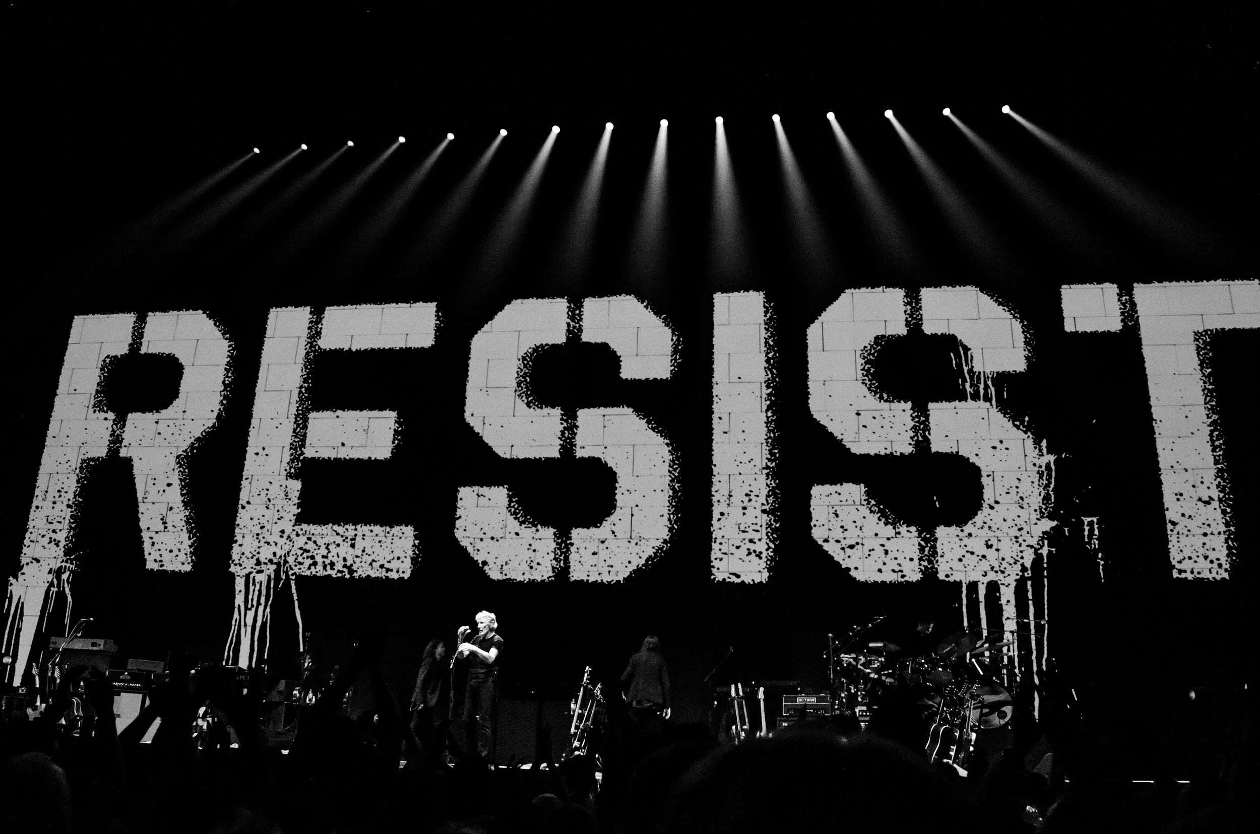 Роджер Уотерс концерт в Москве. Репортажный и свадебный фотограф в Курске Борис Захарчук