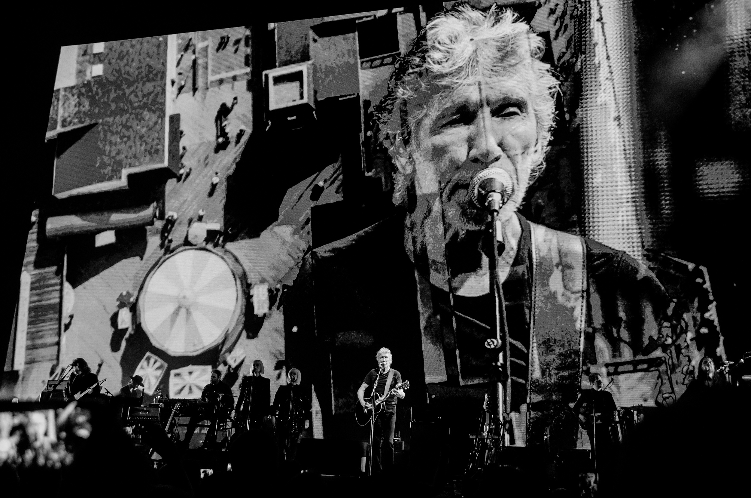 Роджер Уотерс концерт в Москве. Репортажный и свадебный фотограф в Курске Борис Захарчук