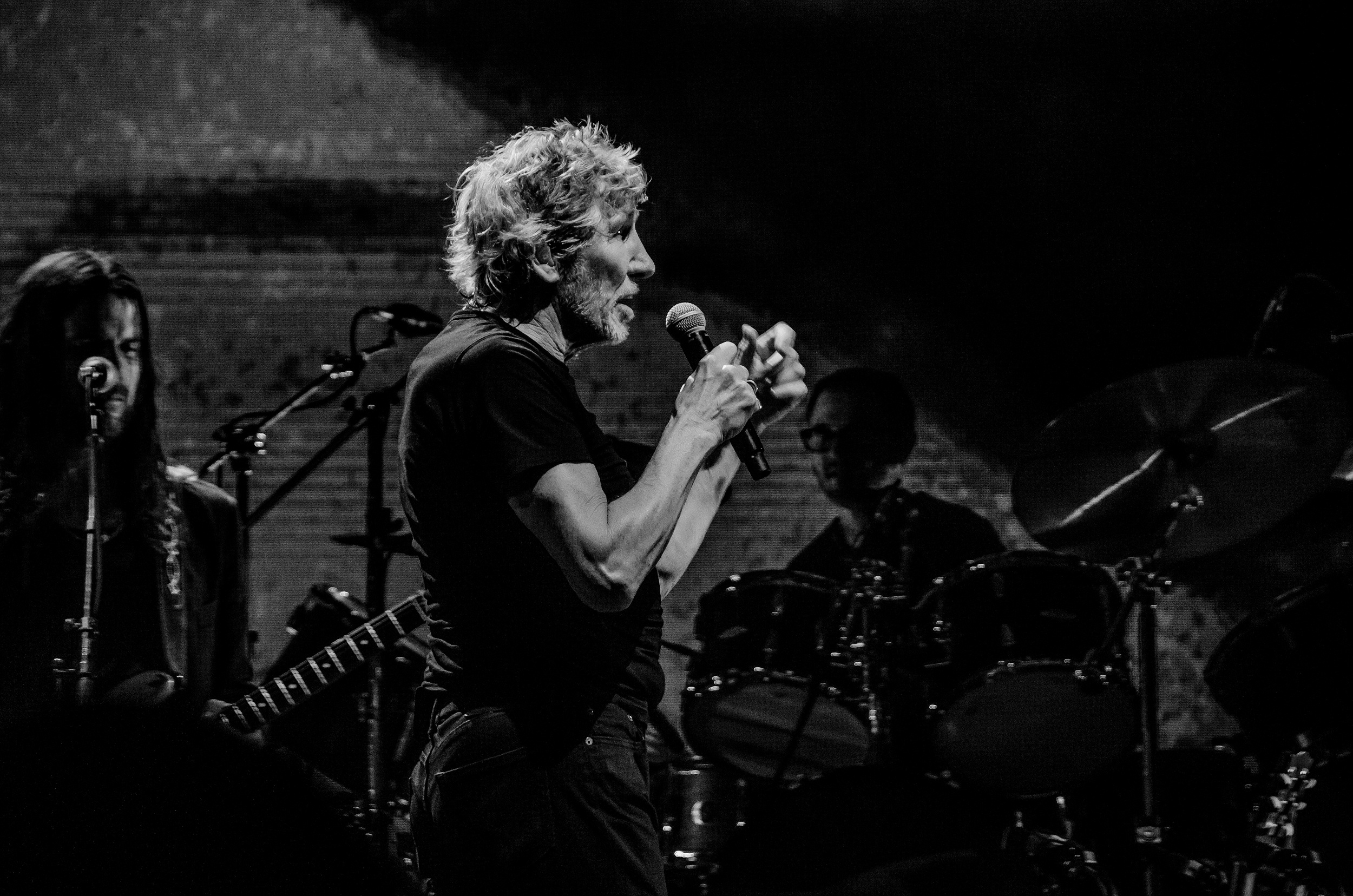 Роджер Уотерс концерт в Москве. Репортажный и свадебный фотограф в Курске Борис Захарчук