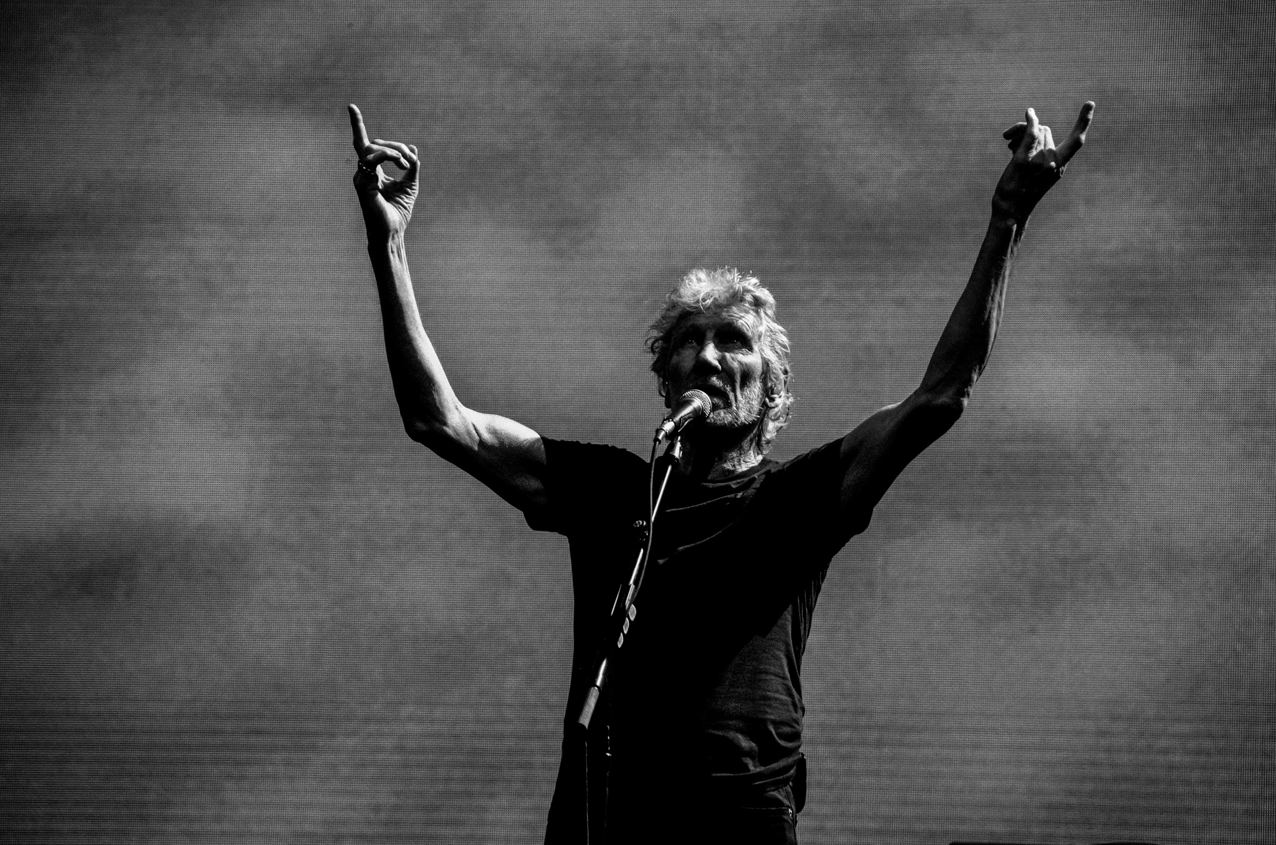 Роджер Уотерс концерт в Москве. Репортажный и свадебный фотограф в Курске Борис Захарчук