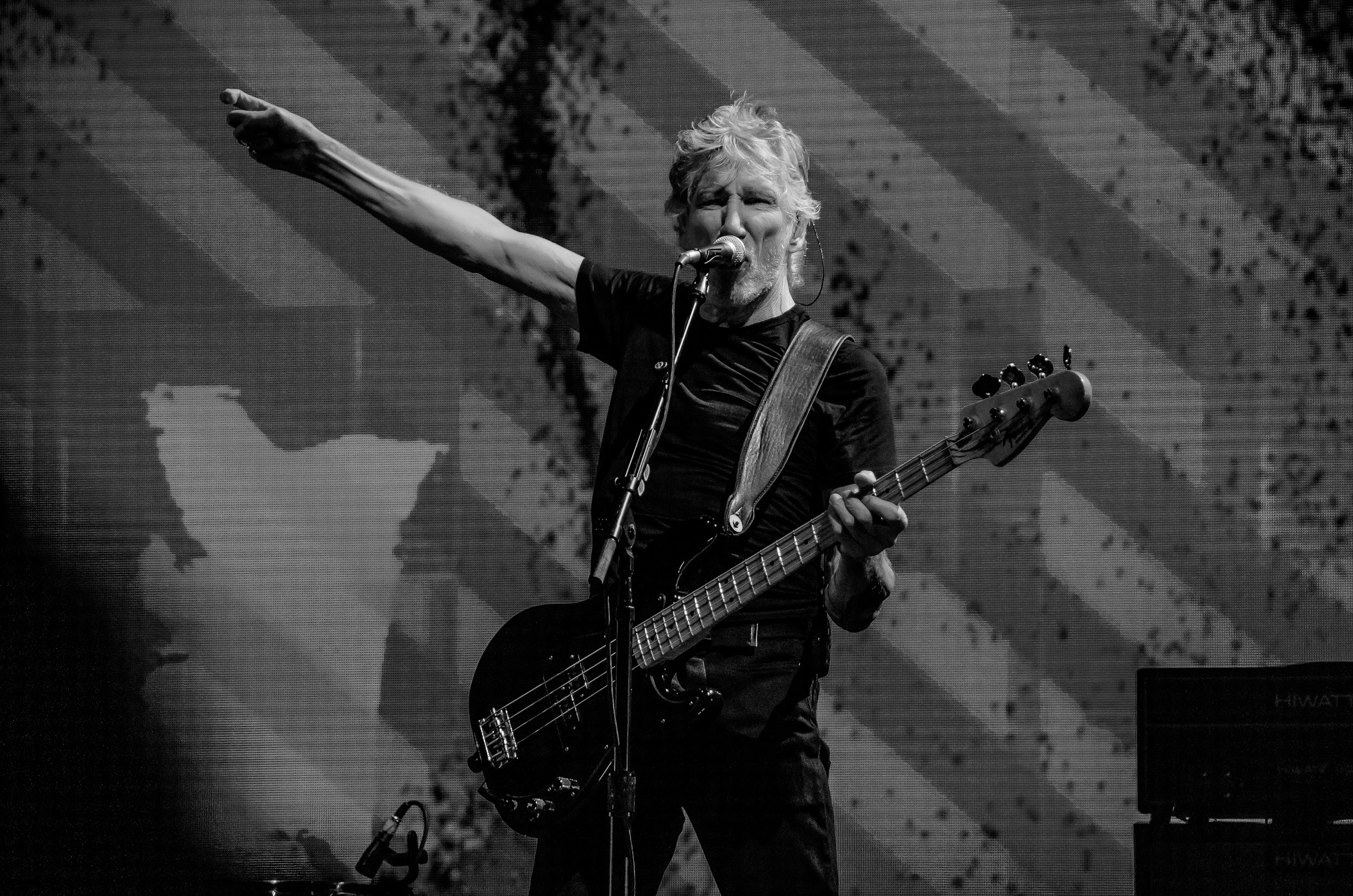 Роджер Уотерс концерт в Москве. Репортажный и свадебный фотограф в Курске Борис Захарчук