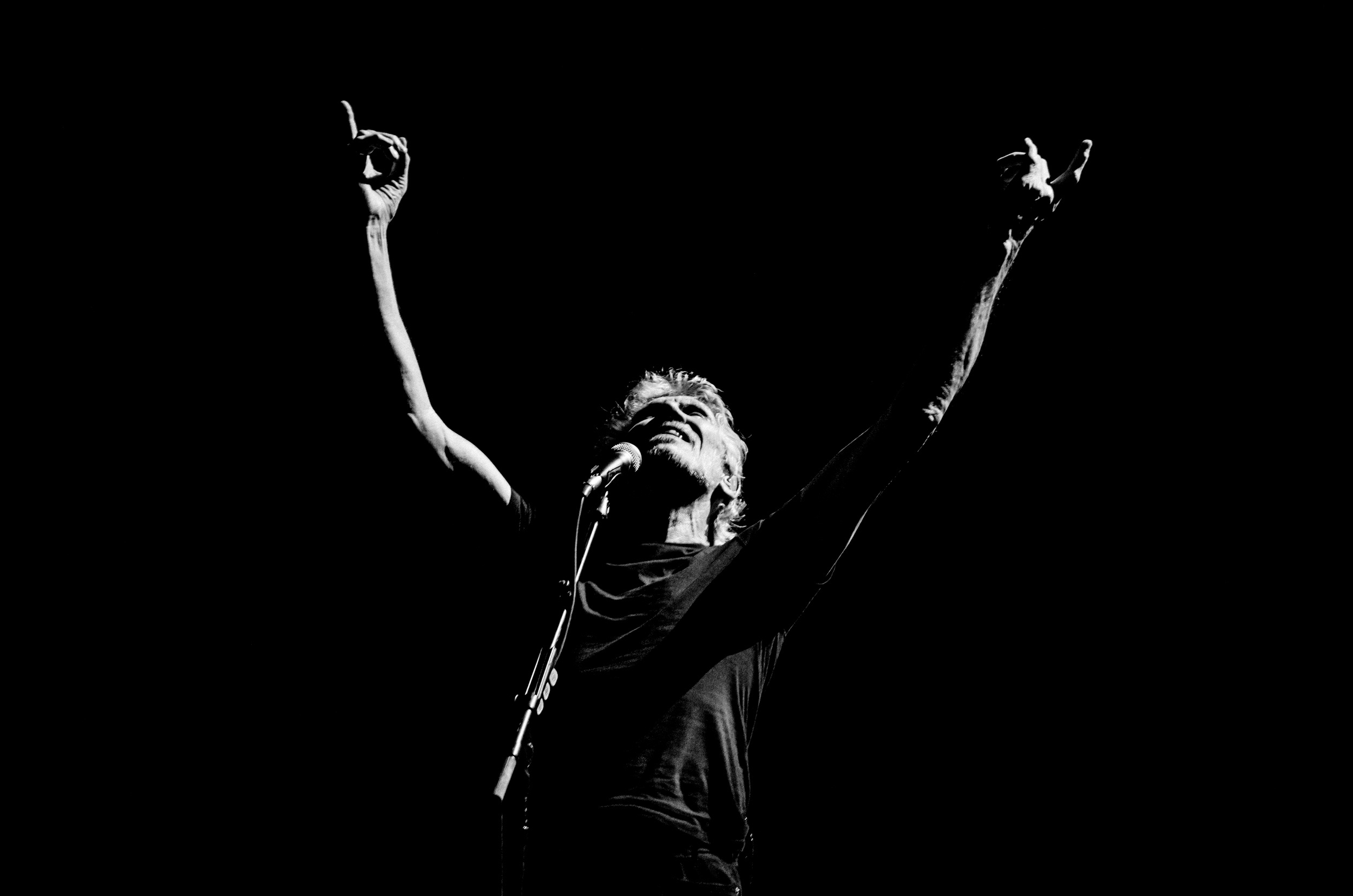 Роджер Уотерс концерт в Москве. Репортажный и свадебный фотограф в Курске Борис Захарчук