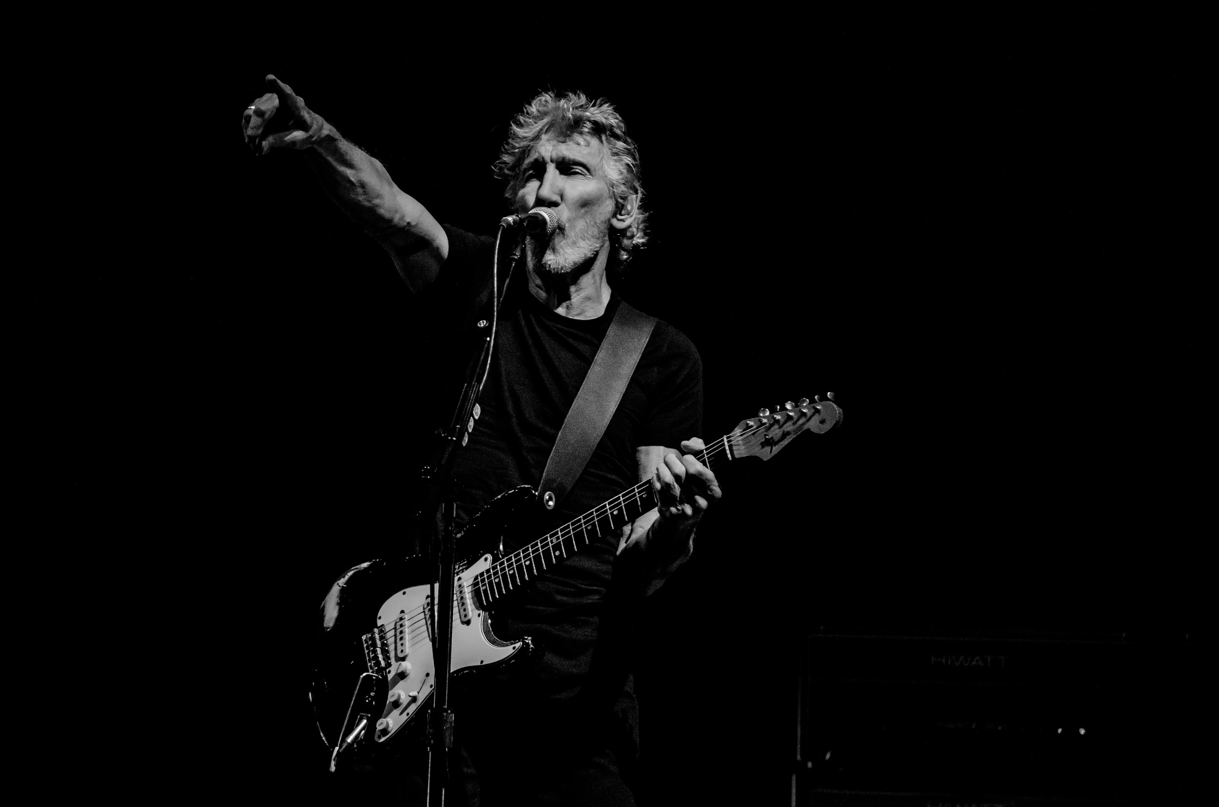 Роджер Уотерс концерт в Москве. Репортажный и свадебный фотограф в Курске Борис Захарчук