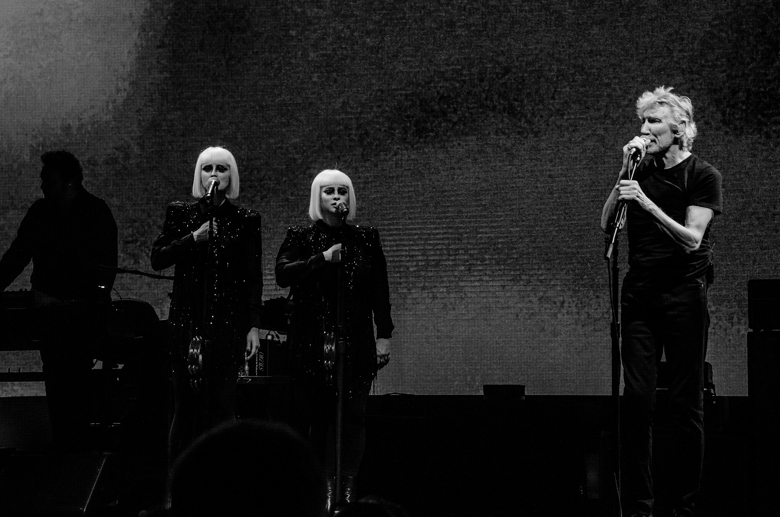 Роджер Уотерс концерт в Москве. Репортажный и свадебный фотограф в Курске Борис Захарчук