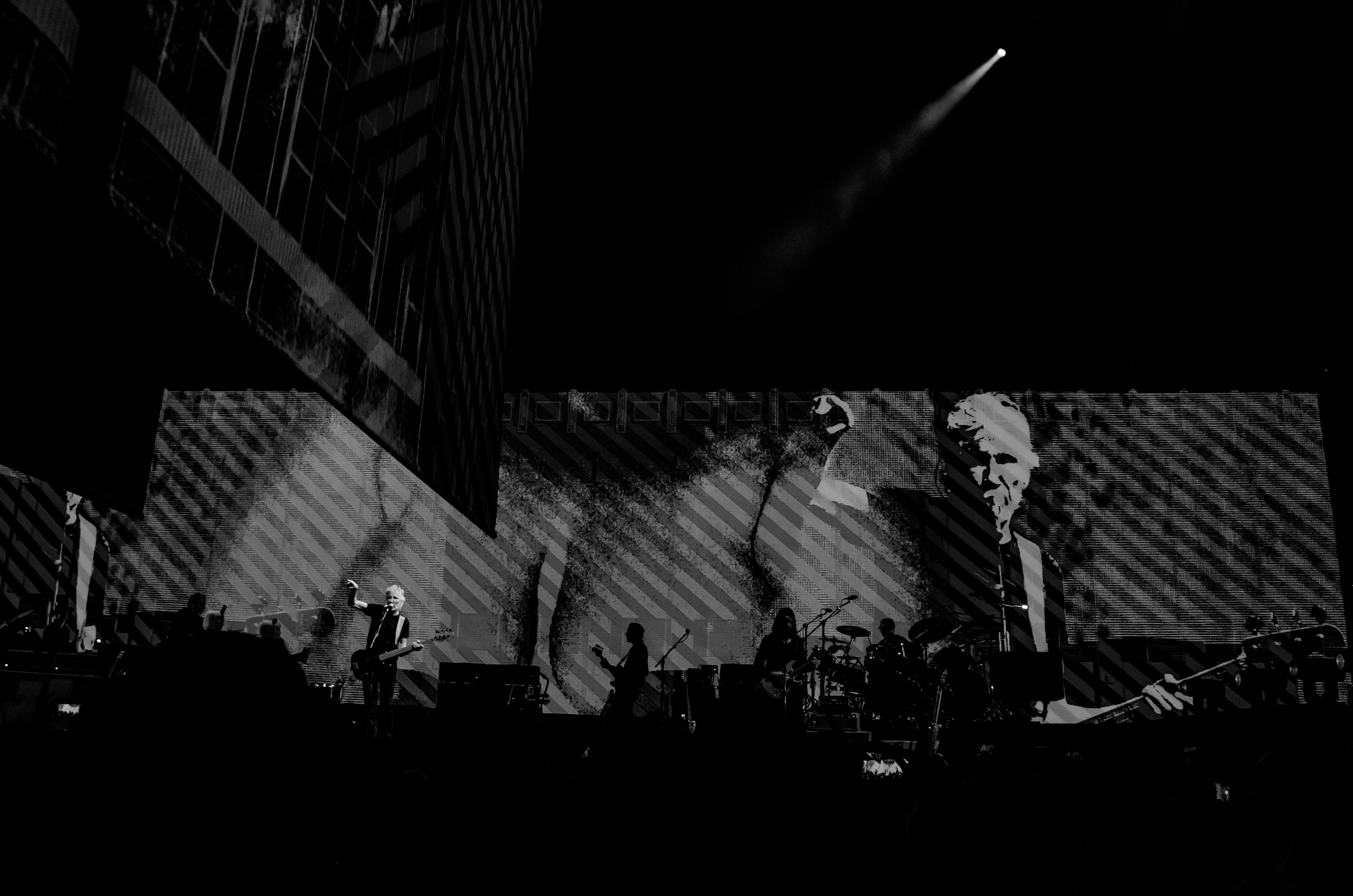 Роджер Уотерс концерт в Москве. Репортажный и свадебный фотограф в Курске Борис Захарчук