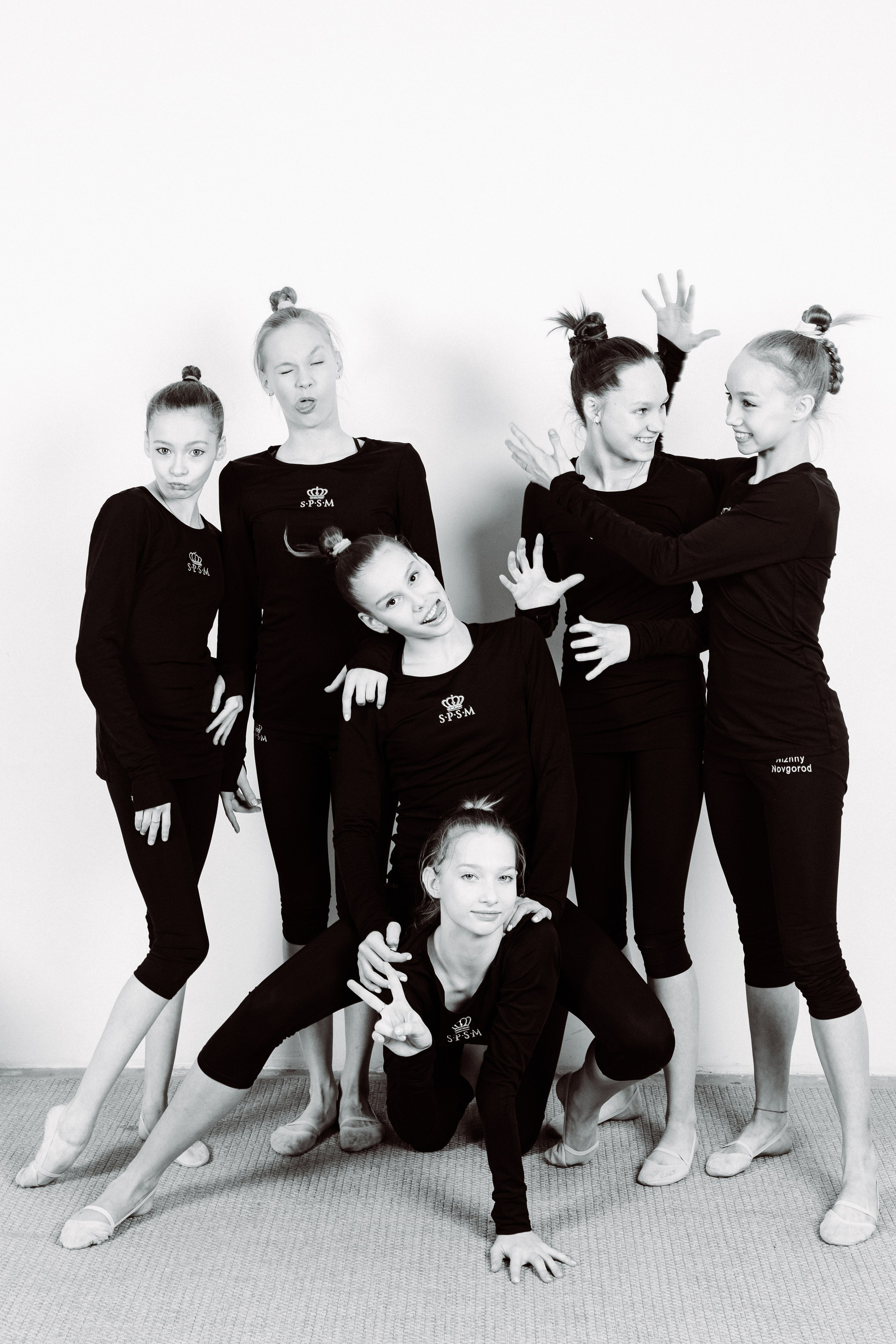 Фотографии Спортсменок в студии. Гимнастки сборной России фото. Групповое фото в Нижнем Новгороде.