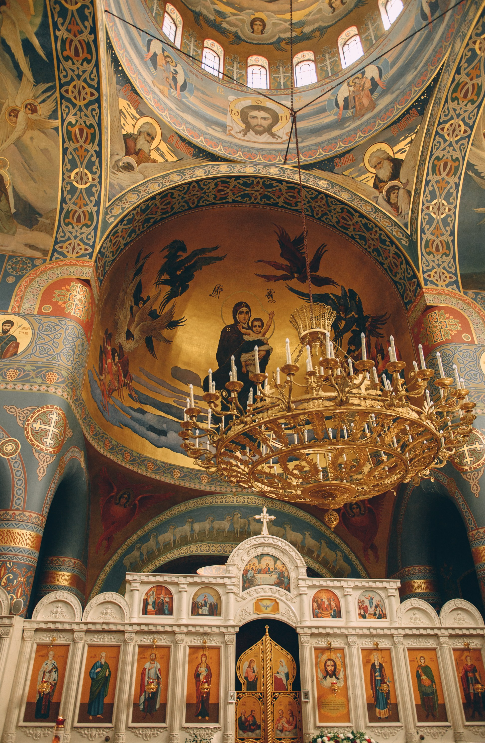 Крещение в храме Нерукотворного Образа Христа Спасителя. Свадебный и семейный фотограф София Невская