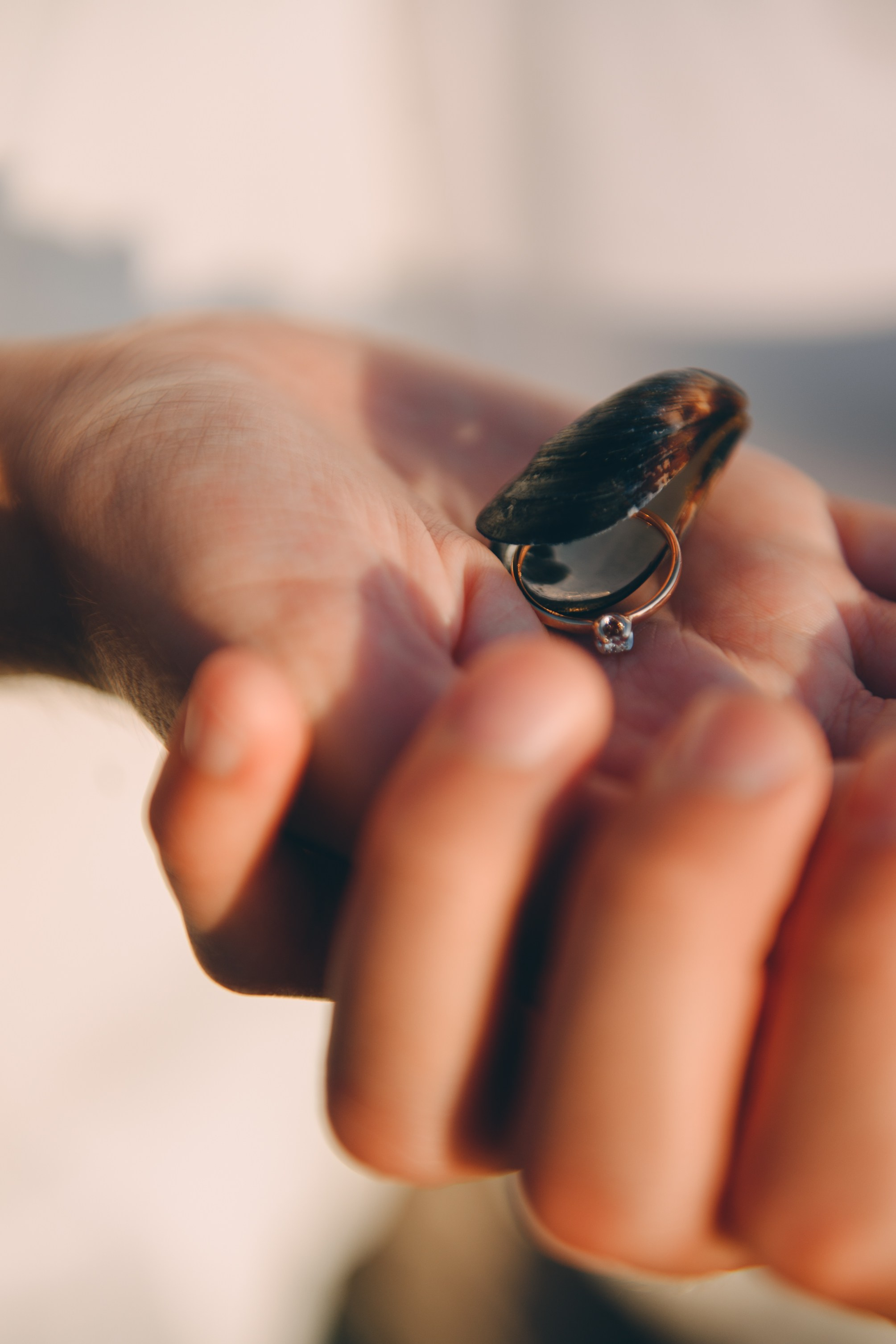 Имеретинский пляж, большие камни. Свадебный и семейный фотограф София Невская