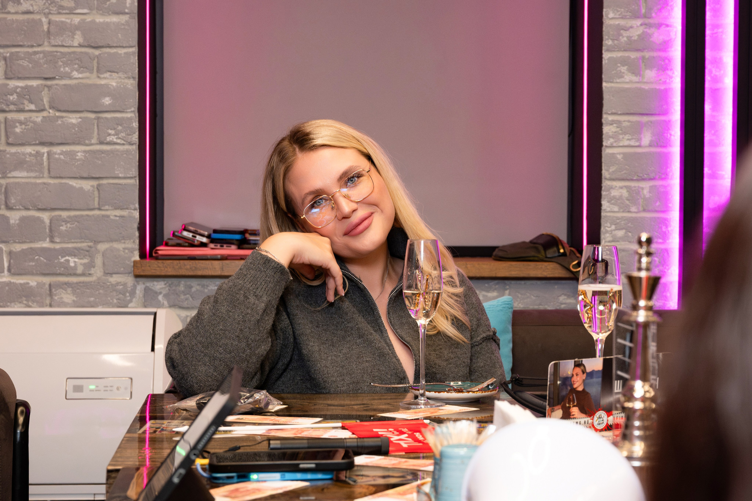 Репортаж на турнире по игре Мафия в «Мятном еноте». Фотограф мероприятий в Москве