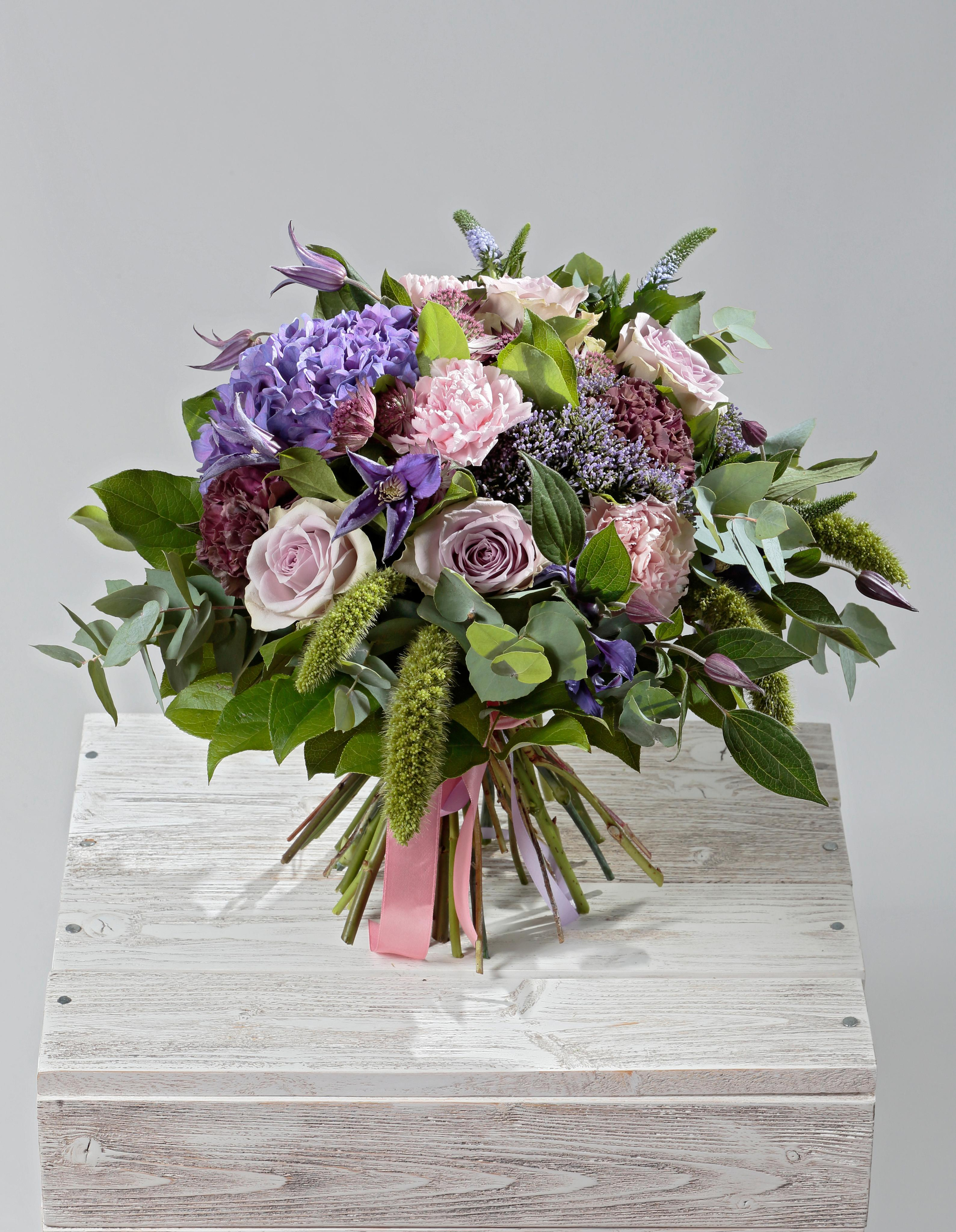 Фотосъёмка для компании Цветы и мечты. Попов.фото — Предметная фотостудия в Новой Москве