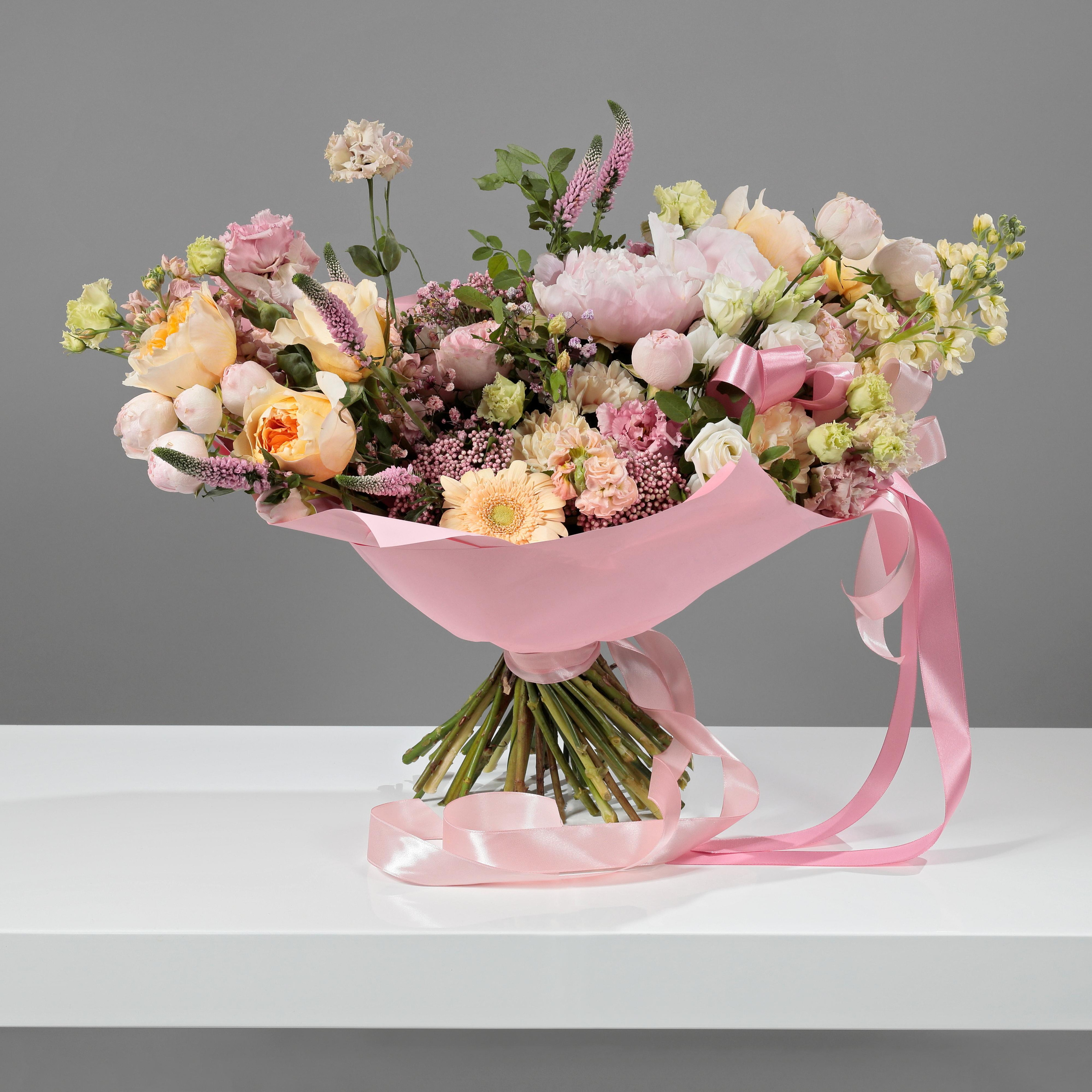 Флорист: Жанна Семёнова