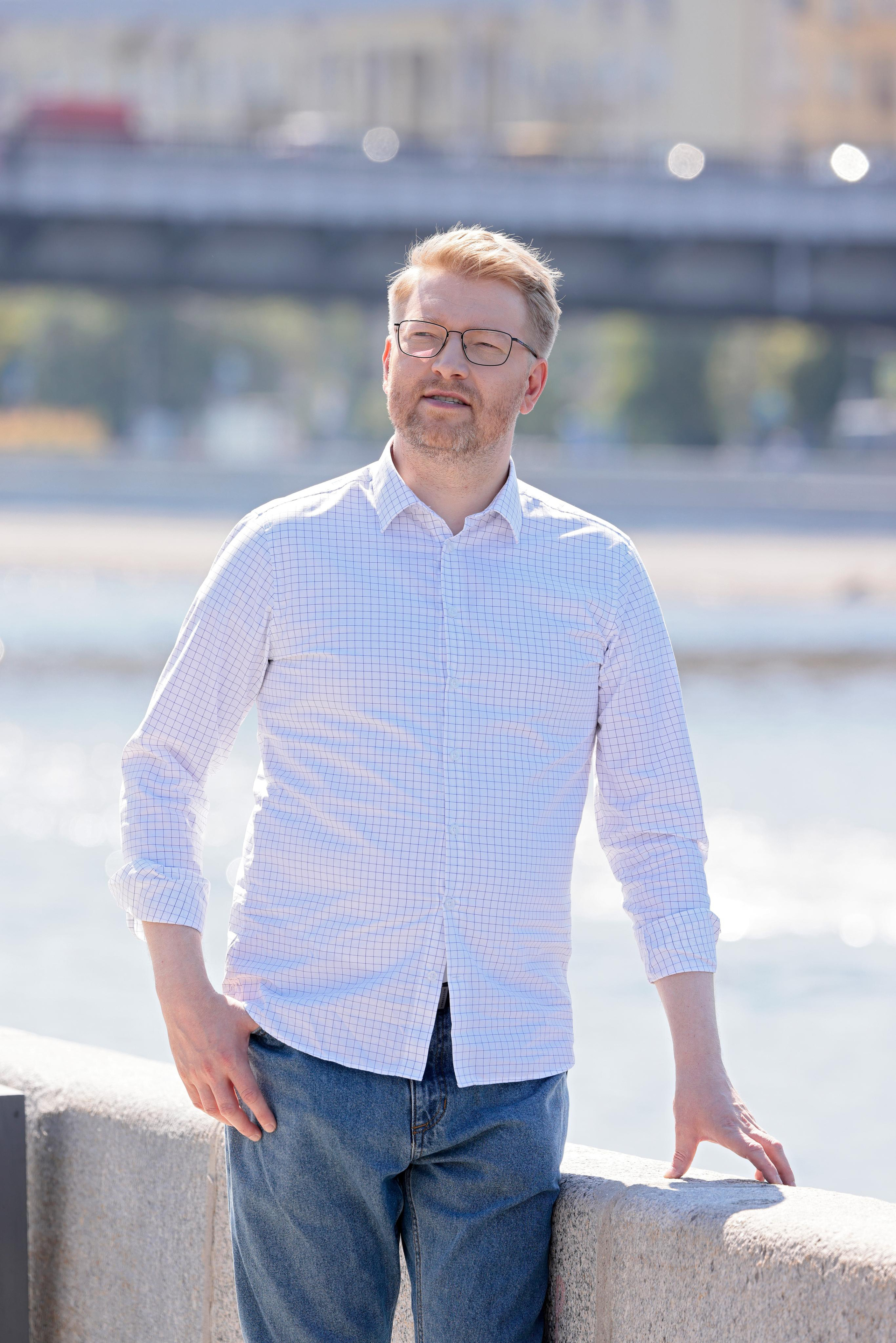 Уличная фотосессия Николая Рыбакова. Попов.фото — Предметная фотостудия в Новой Москве