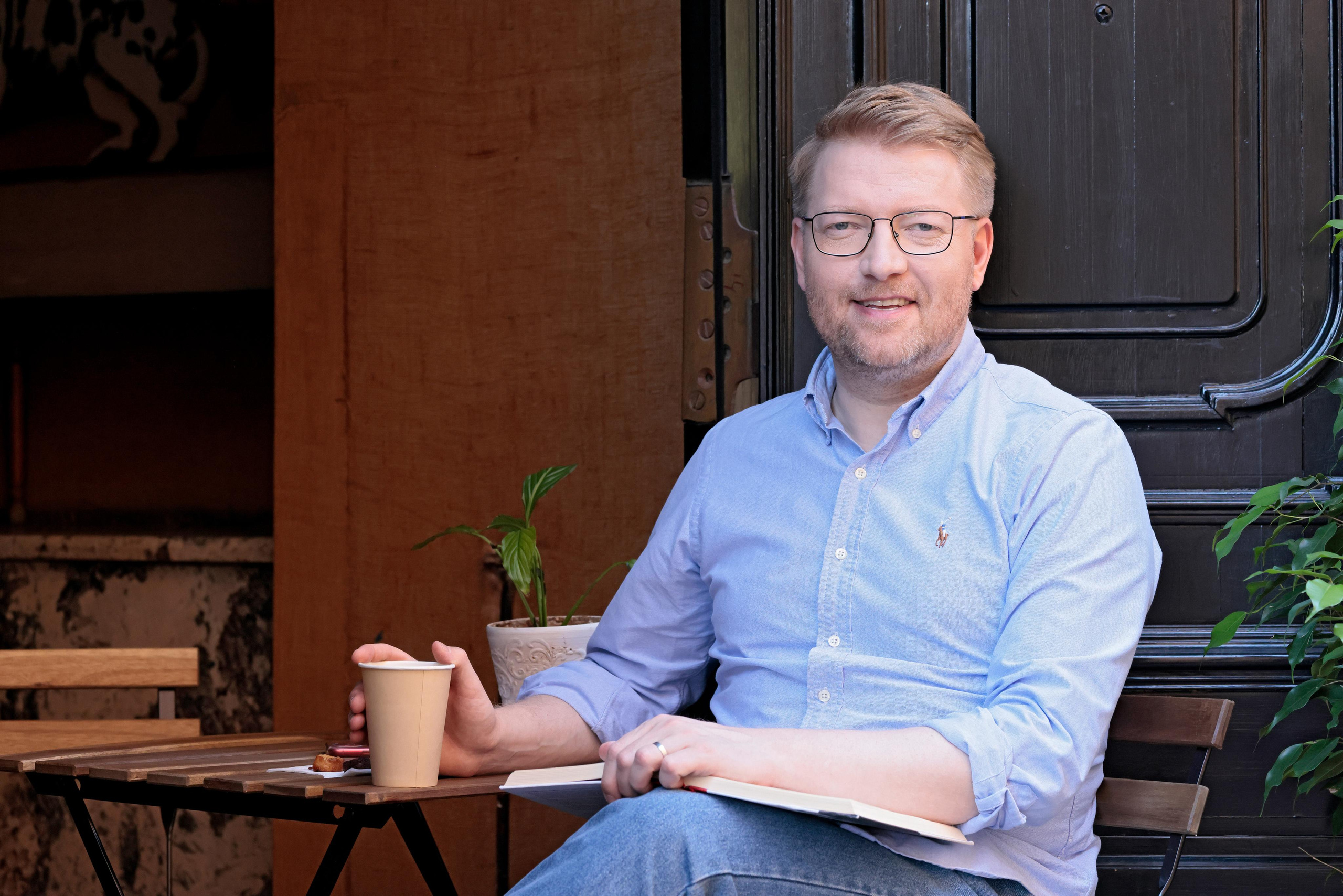 Уличная фотосессия Николая Рыбакова. Попов.фото — Предметная фотостудия в Новой Москве