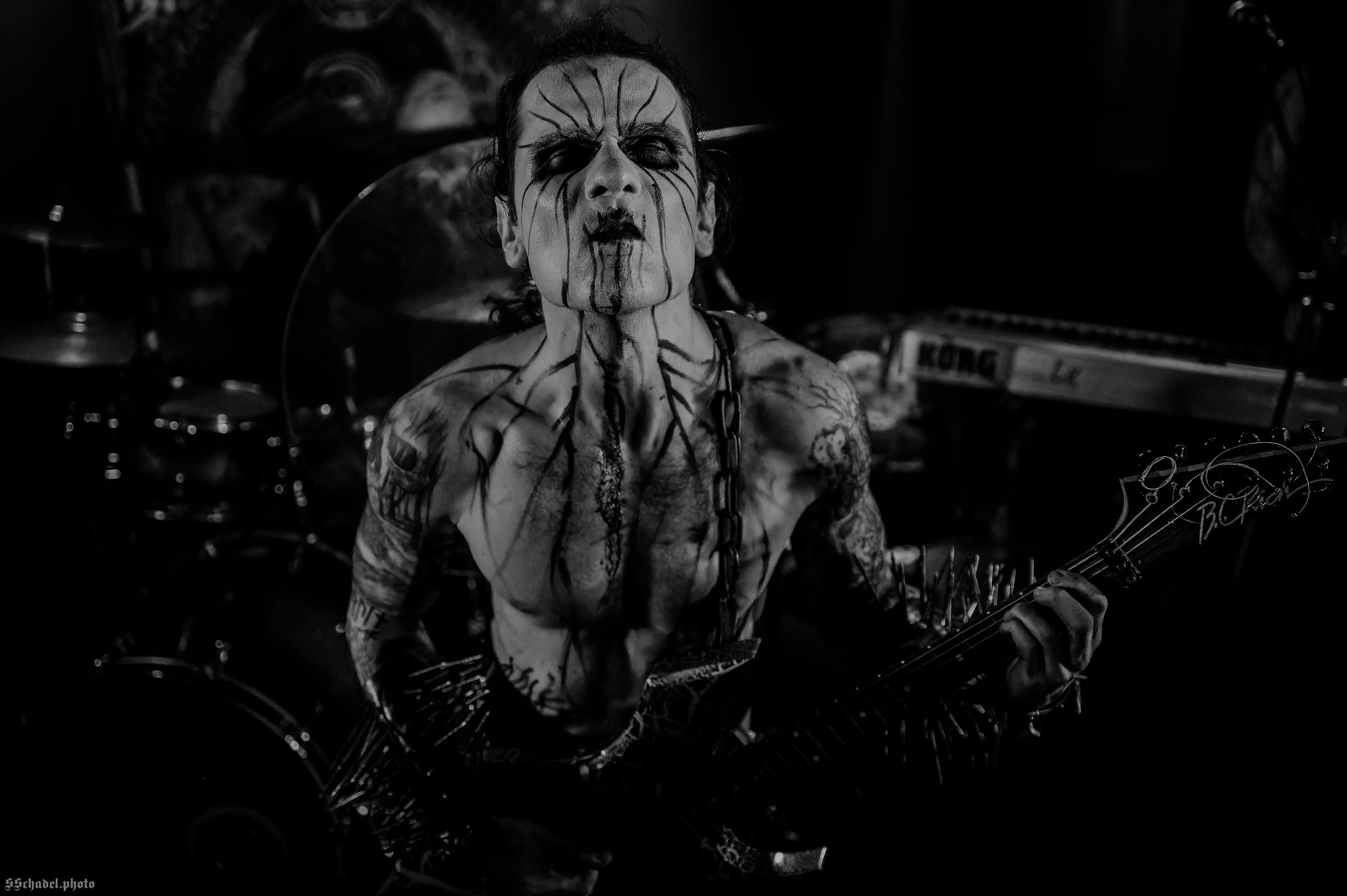 Frostlagte Måne 18.10.25. We will make everything metal!
