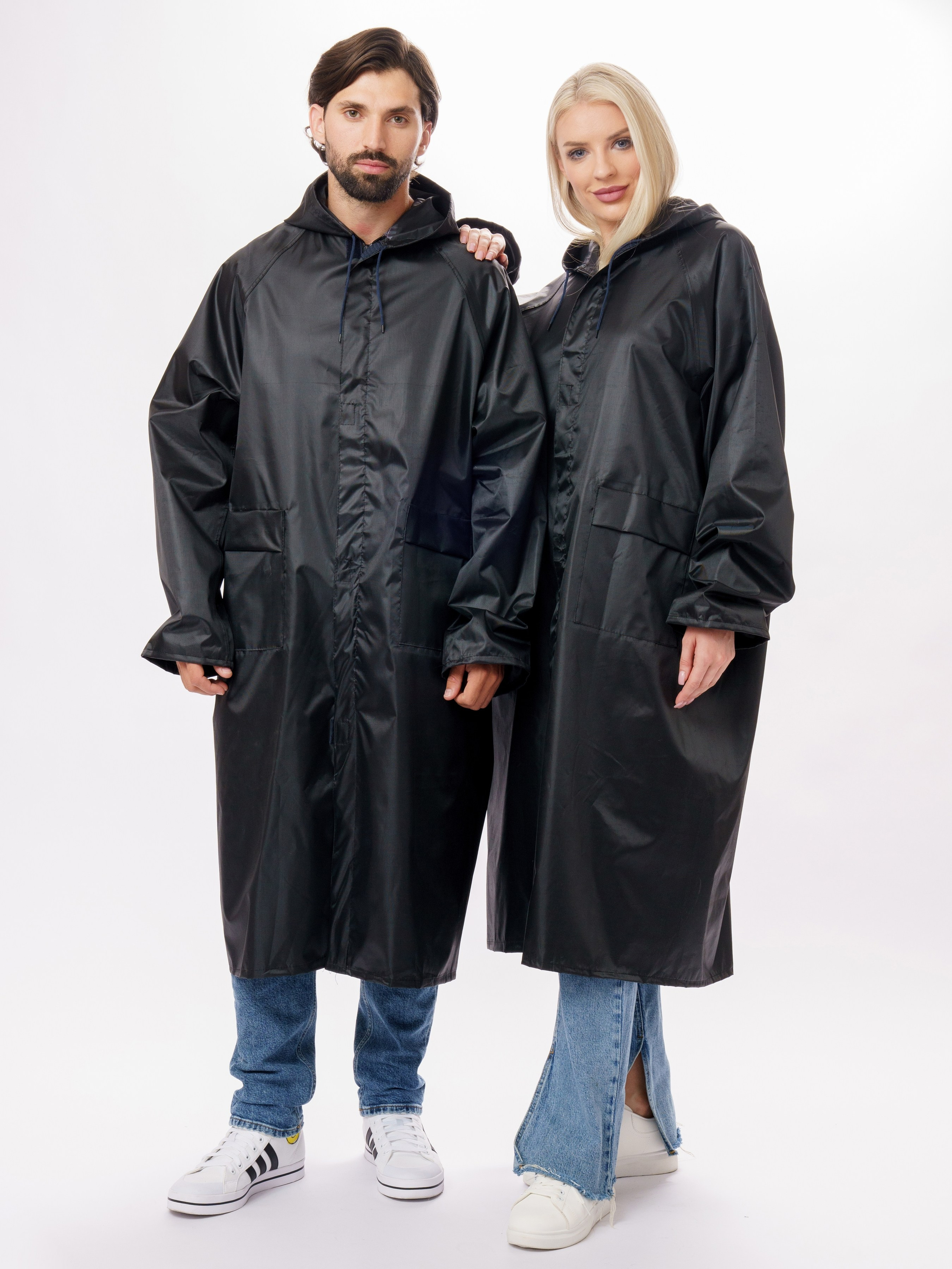 Дождевики, парная съемка. KED Production — продакшн из СПб. Создаём фото, видео и контент, который помогает брендам и селлерам продавать больше