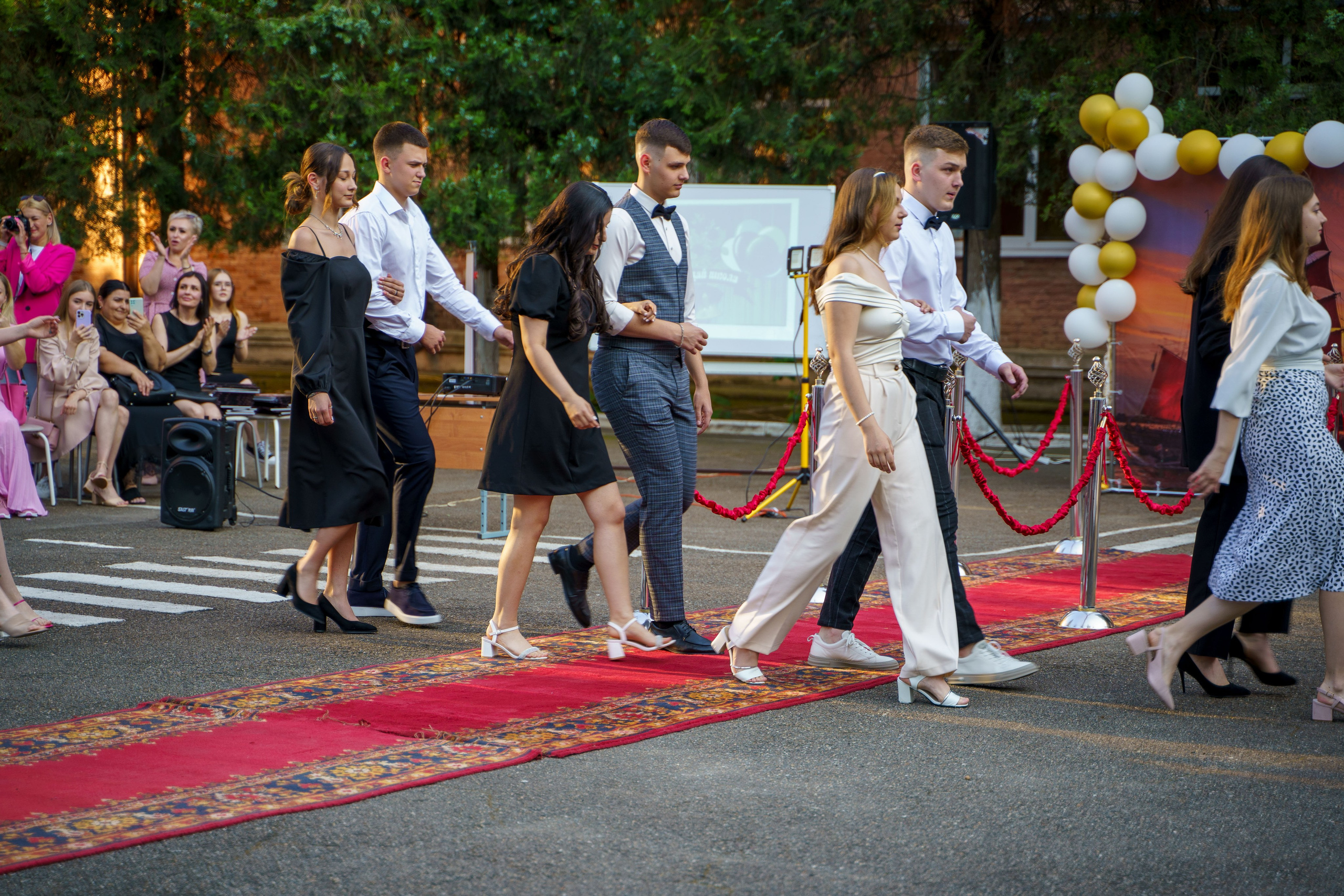 Вручение аттестатов_СОШ 31_11кл_2023 г. Фотографы из солнечного Краснодара Вадим и Надежда Митус