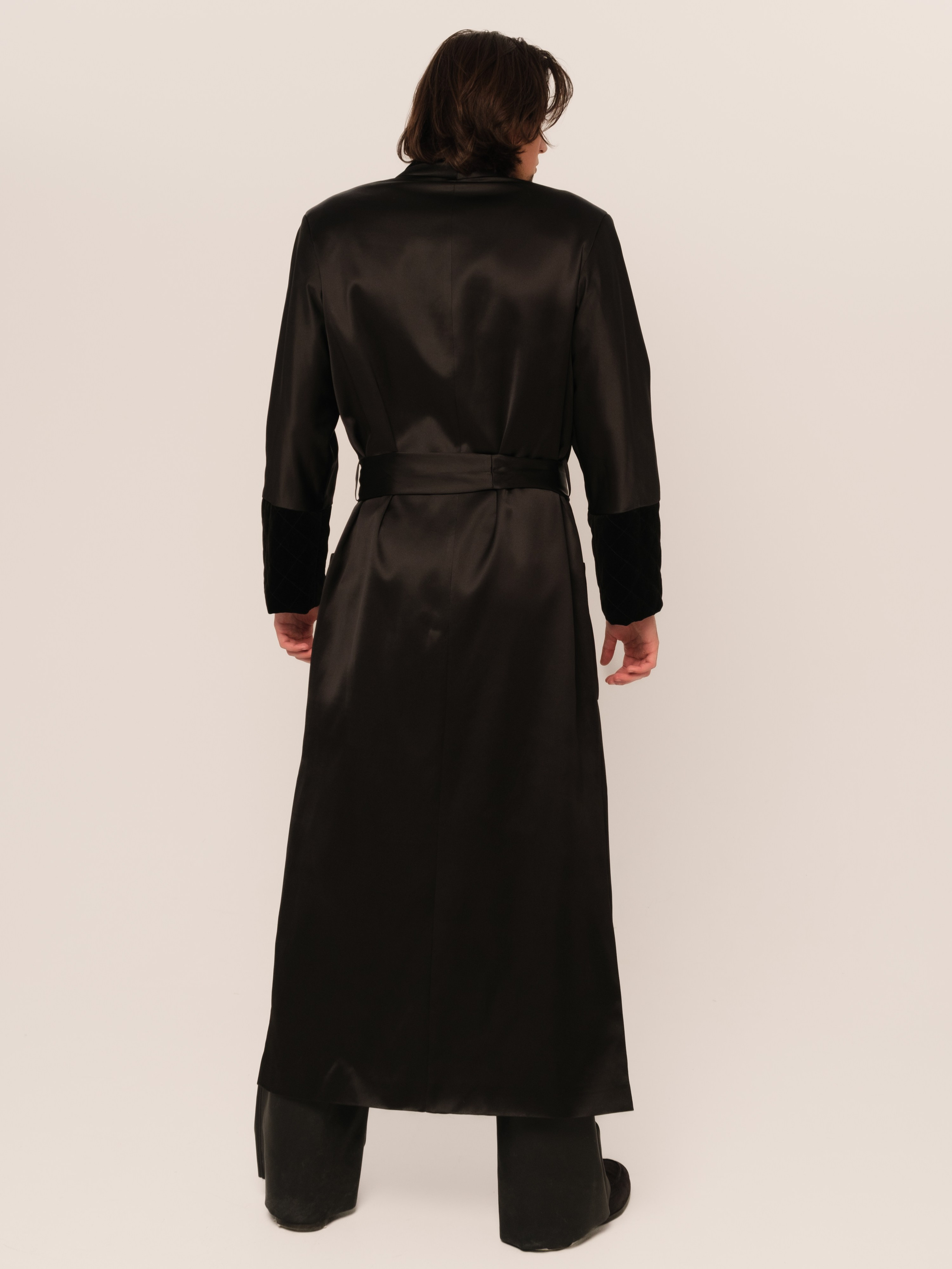 ZHAKOVA BRAND каталог. Мари — фотограф и видеограф из Москвы