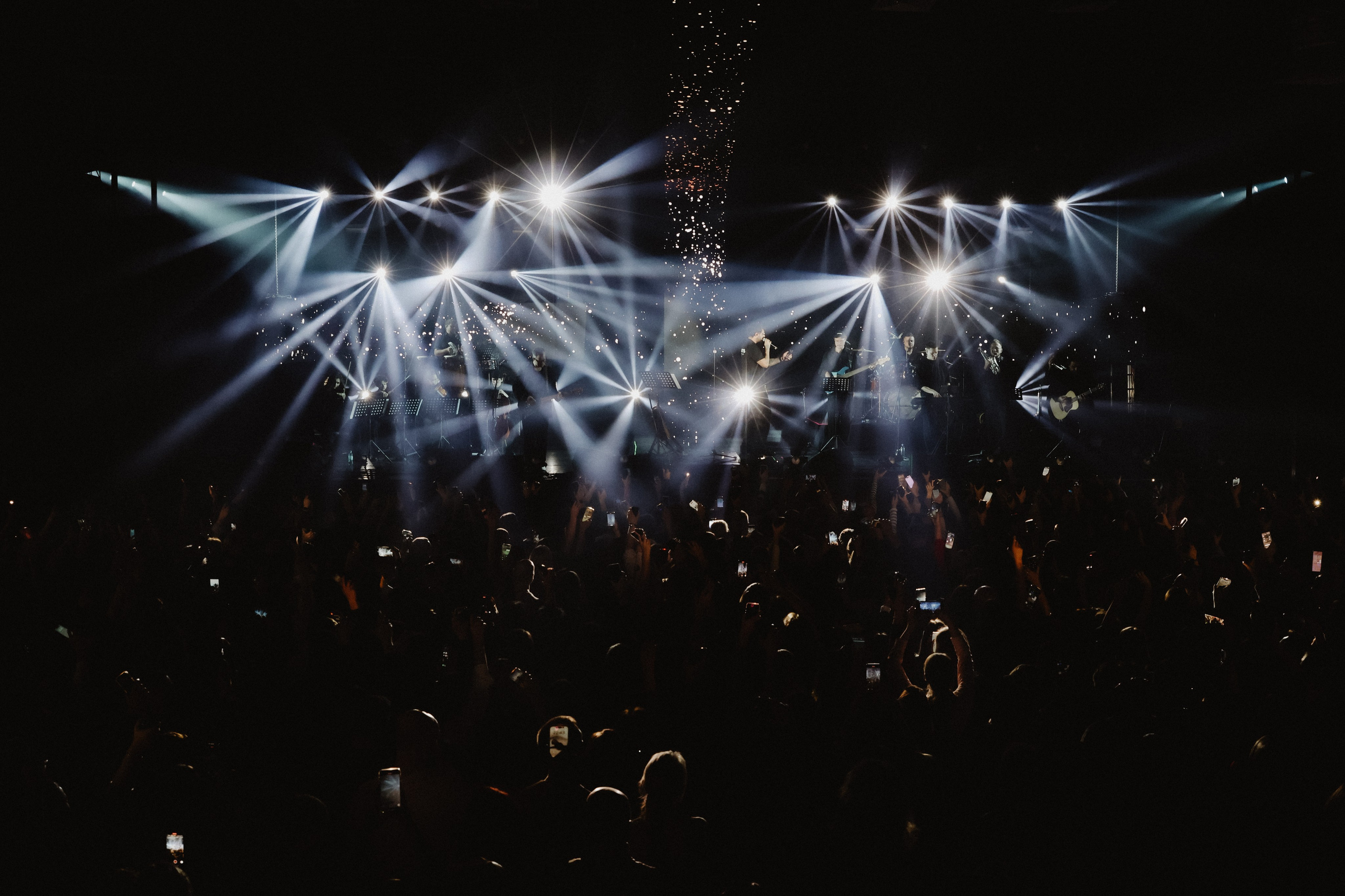 Концертная съёмка: эмоции и энергия в кадре. Профессиональный фотограф звезд, концертов и спортивных событий