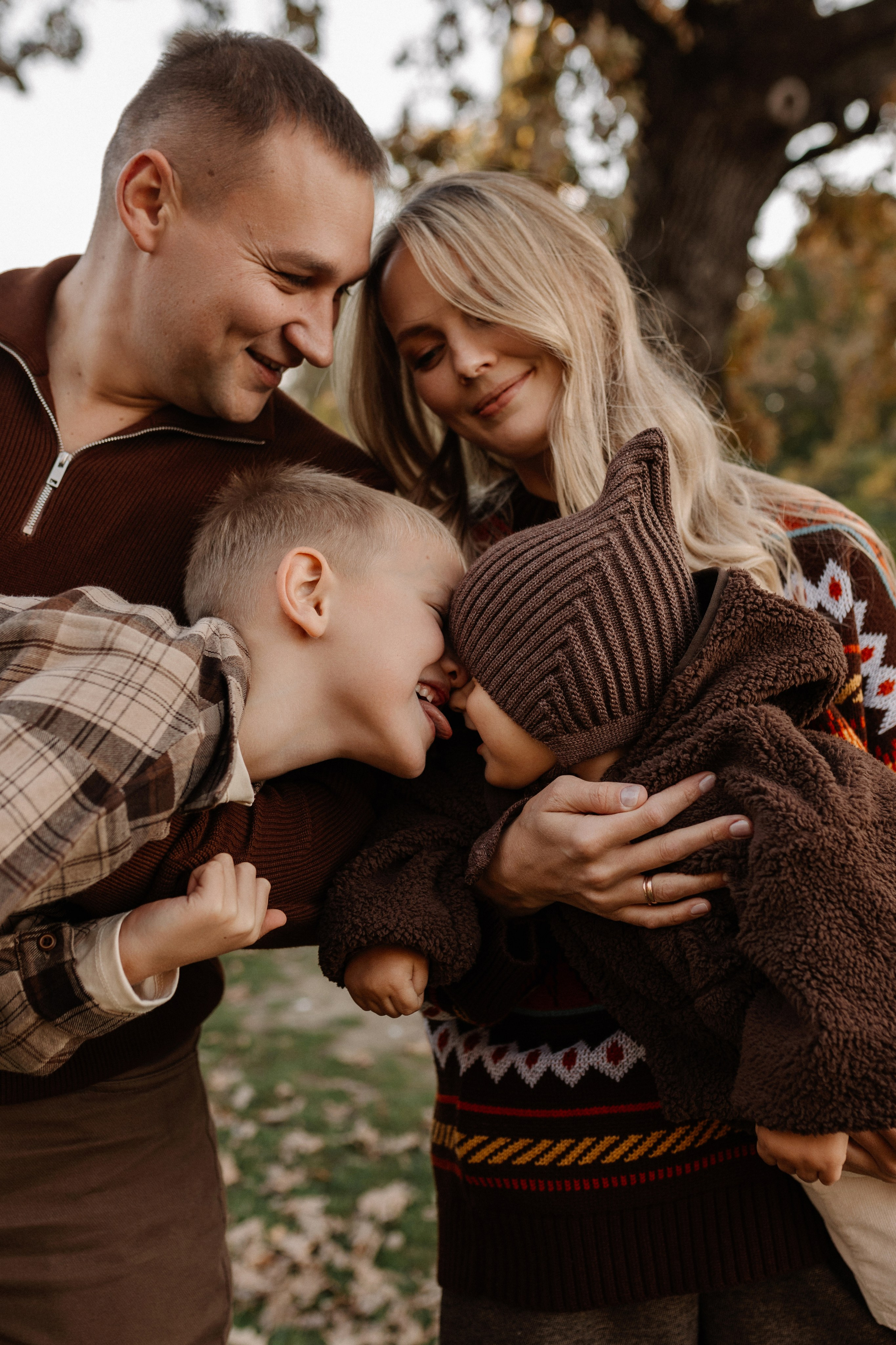 Семейная фотосессия в Краснодаре на природе, фотограф Яна Морева. Семейный фотограф в Краснодаре Яна Морева