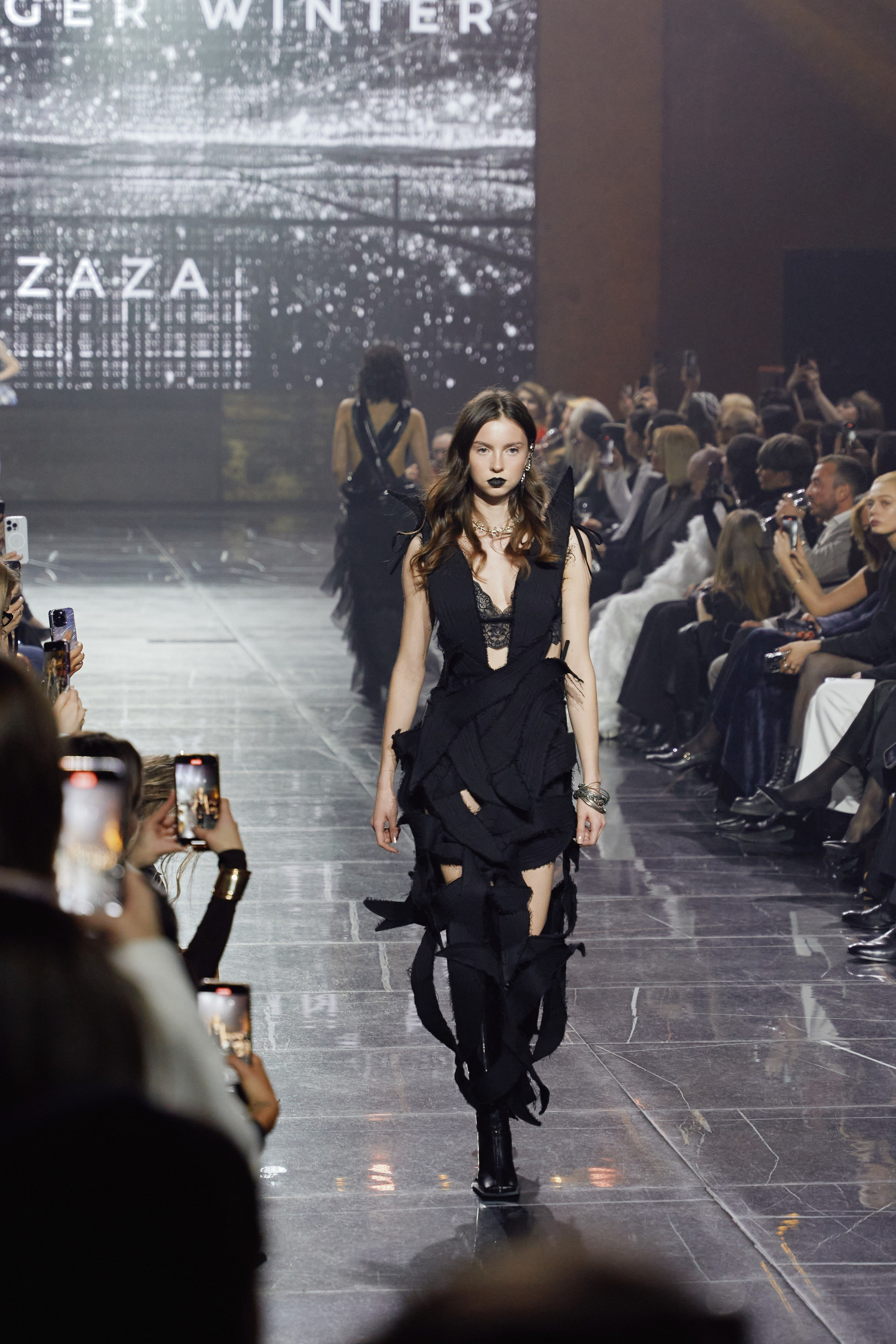 Показ KAMERGER | ODETTA. Свадебный фотограф и видеограф из Санкт-Петербурга Агарков Никита