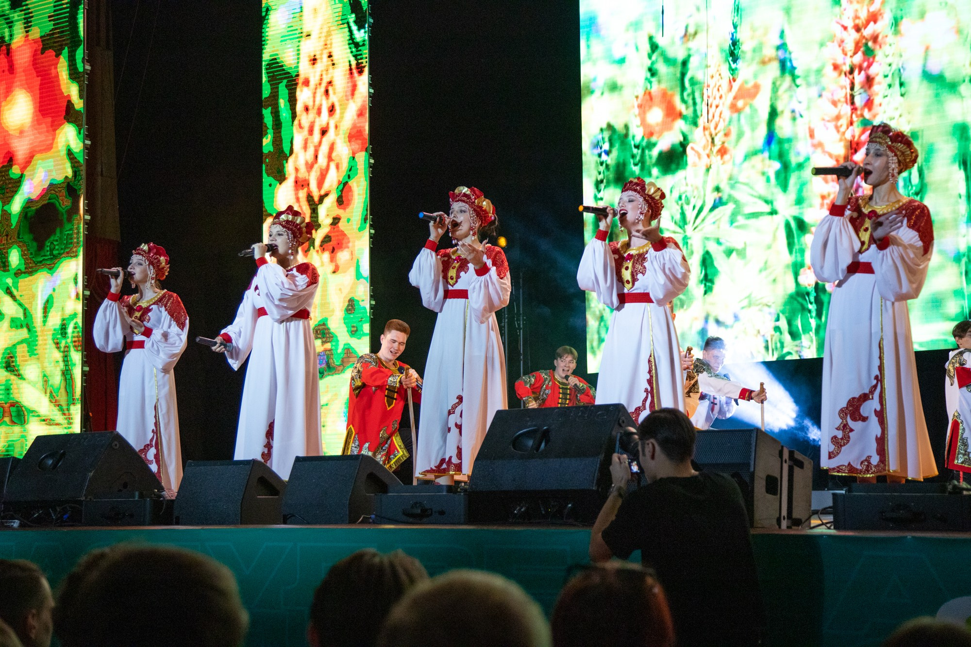Гала-концерт «Студвесна на Кубани». Репортажный, промышленный и маркетплейс-фотограф Дмитрий Чернат