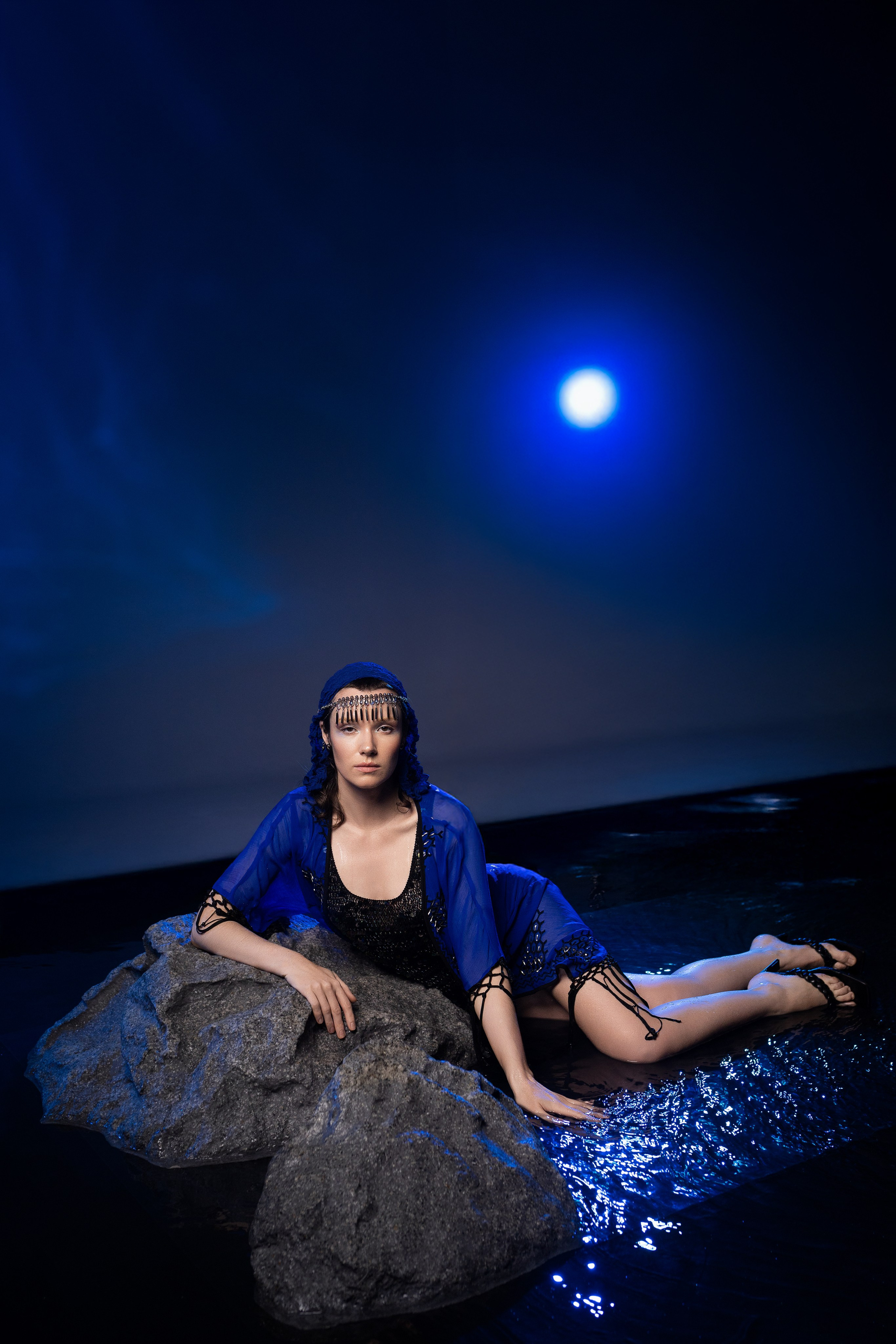 Цветной свет и фигуры. Фотограф Минск