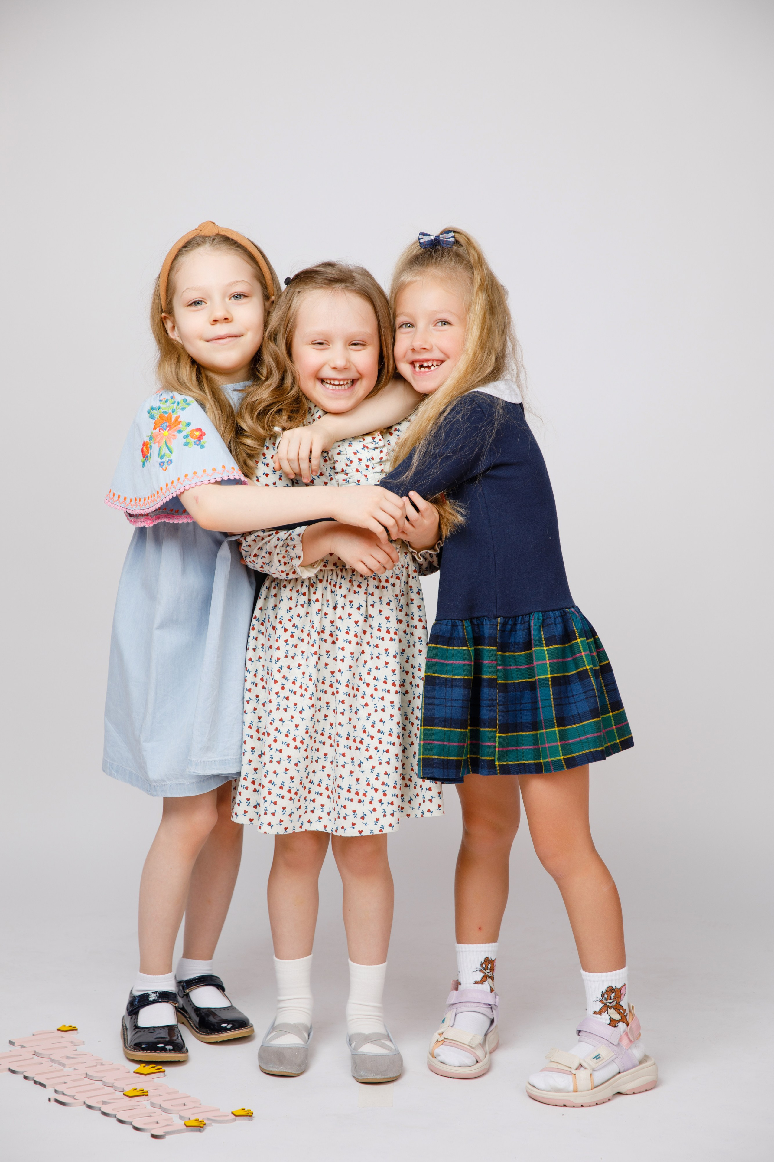 ГРУППОВЫЕ ФОТОГРАФИИ. Выпускные альбомы в Москве FOTOVMESTE