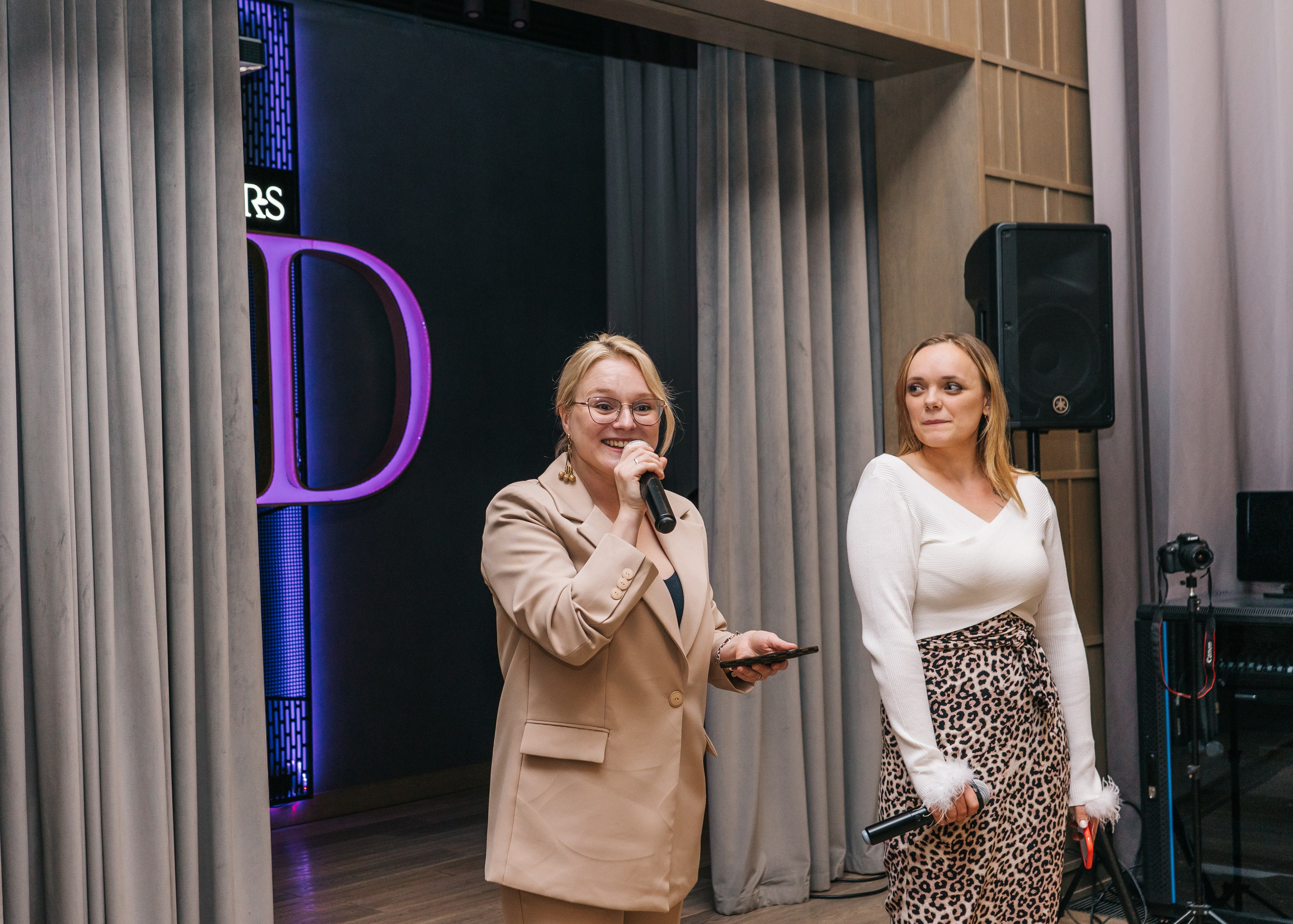 Бизнес-стендап. Женский фотограф в Москве Анастасия Сидорова