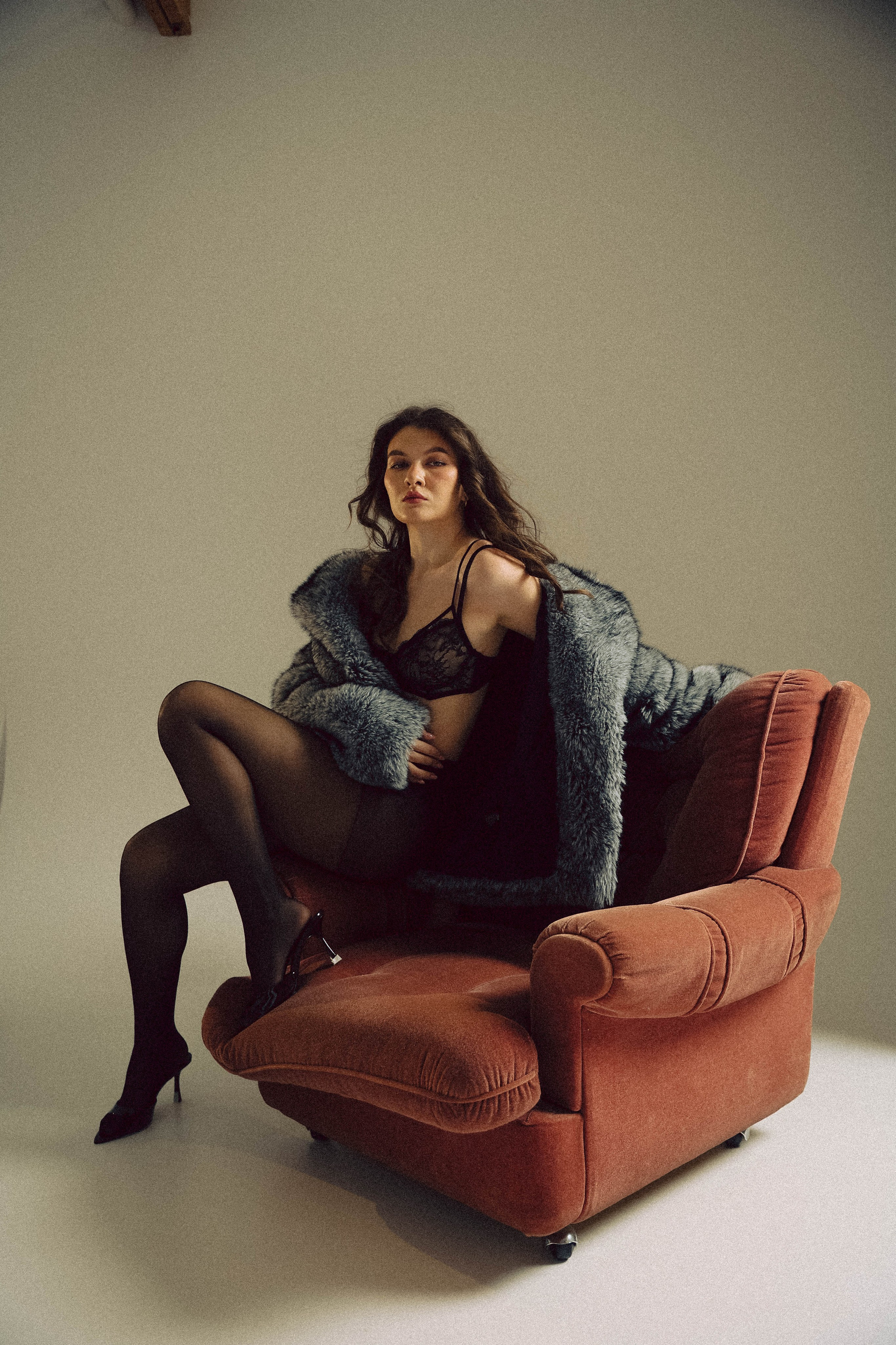 Юля. Мансарда. Photographer in Moscow & everywhere in the World Alena Vyalova