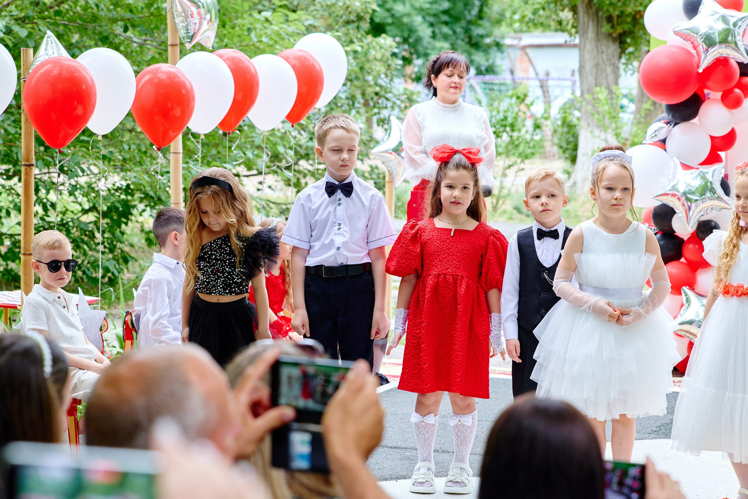 Выпускной 45 сад. Фотограф Выпускные альбомы Таганрог Сергей Коробченко