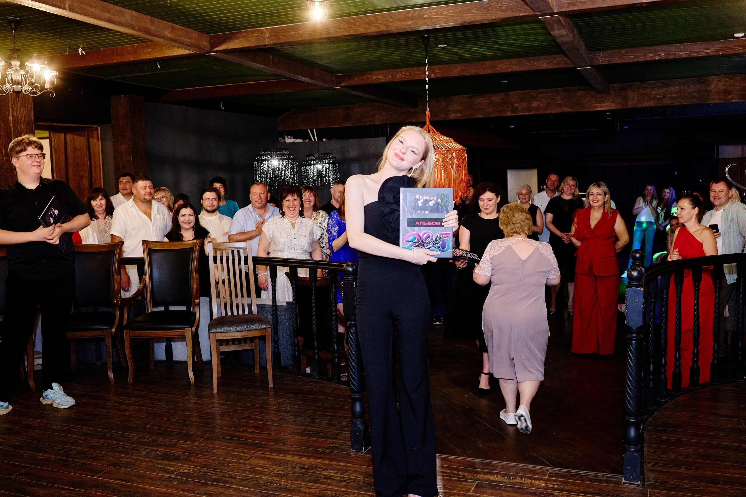 Выпускной 35 Сош. Фотограф Выпускные альбомы Таганрог Сергей Коробченко