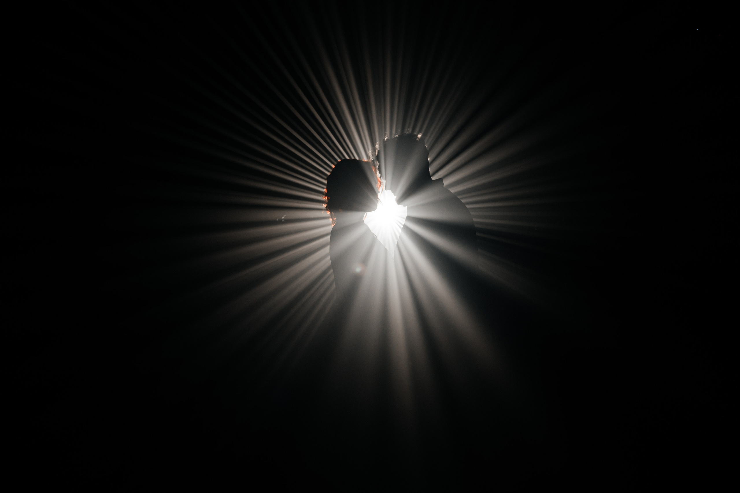 Love story «In total darkness». Свадебные фотограф и видеограф Наталья и Анатолий Новиковы СПб