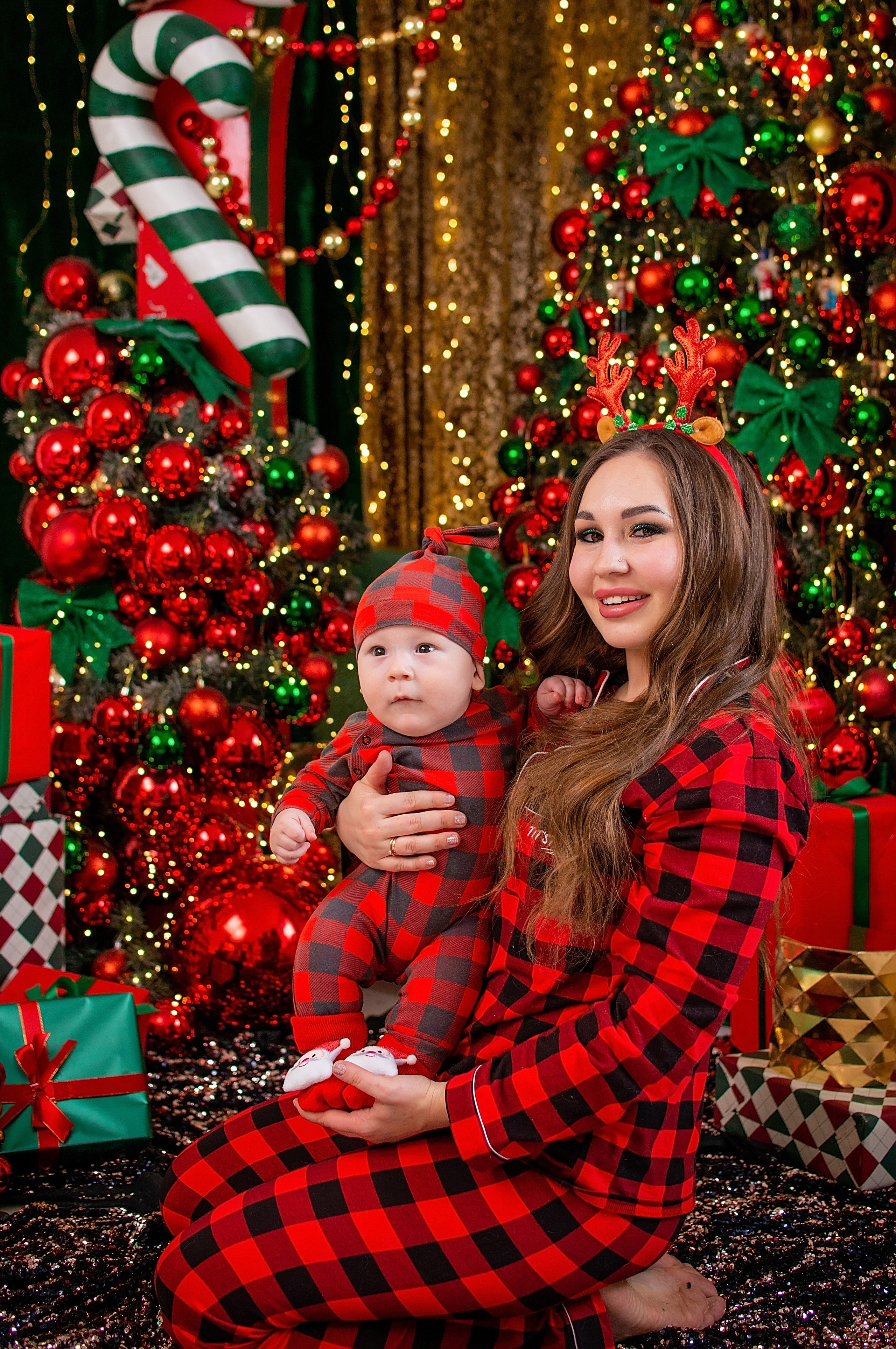 Анонс новогодней съёмки 2023-2024 для Льва и Марии. Фотограф новорожденных Краснодар Малышенко Надежда