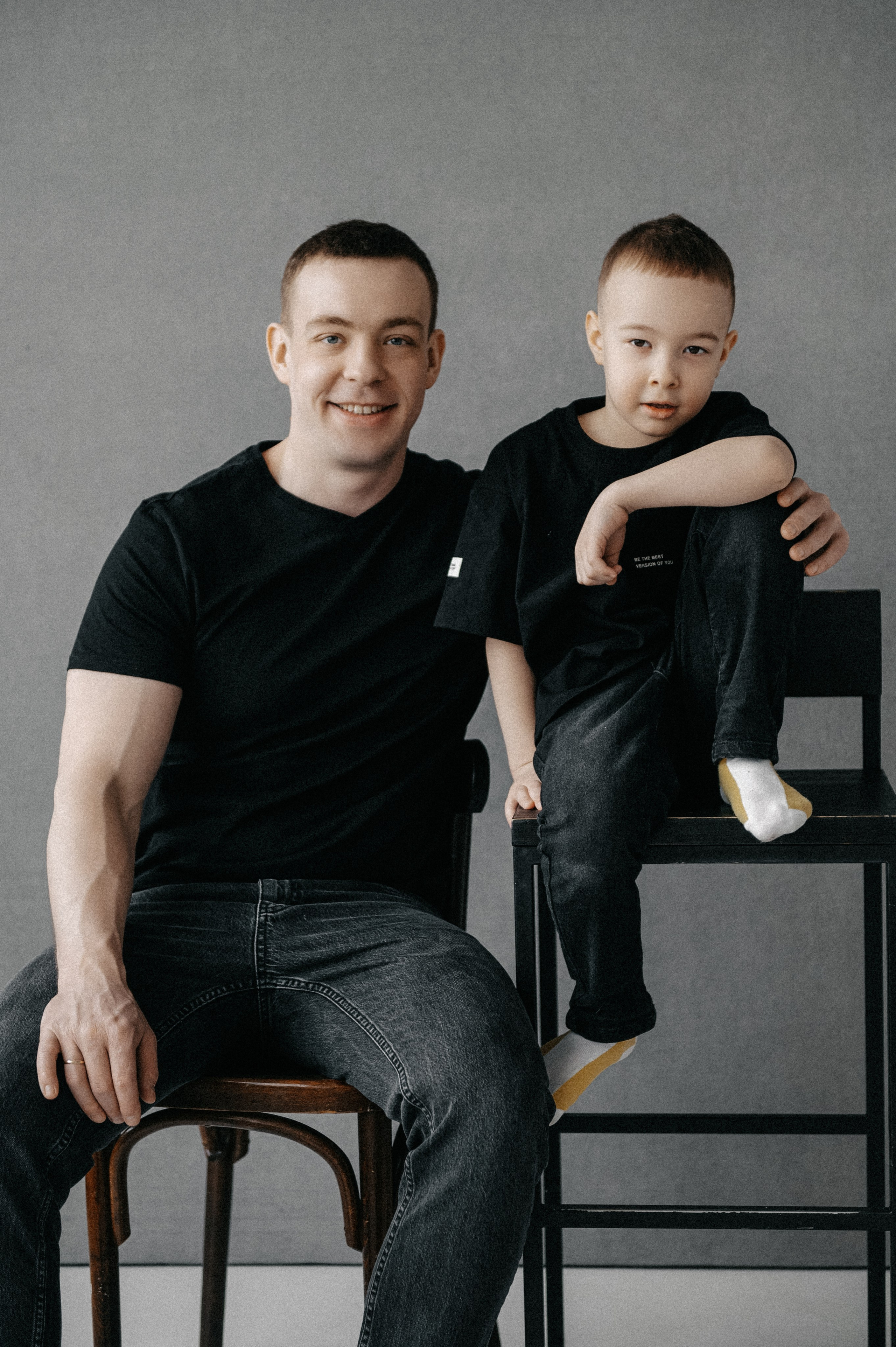 Семейная фотосессия беременности для Альбины в фотостудии Space noir art. Свадебный и семейный фотограф Виктория Носачёва. Щелково, Москва и МО