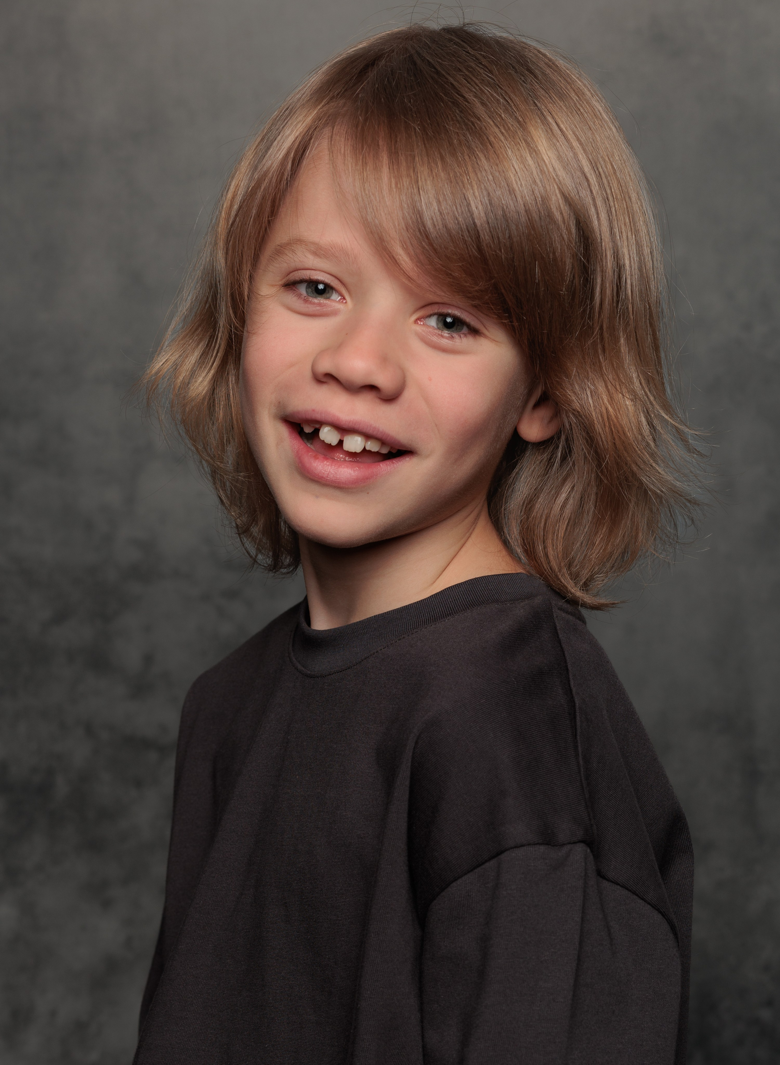 ГЛЕБ. Я фотограф из Москвы к Вашим услугам